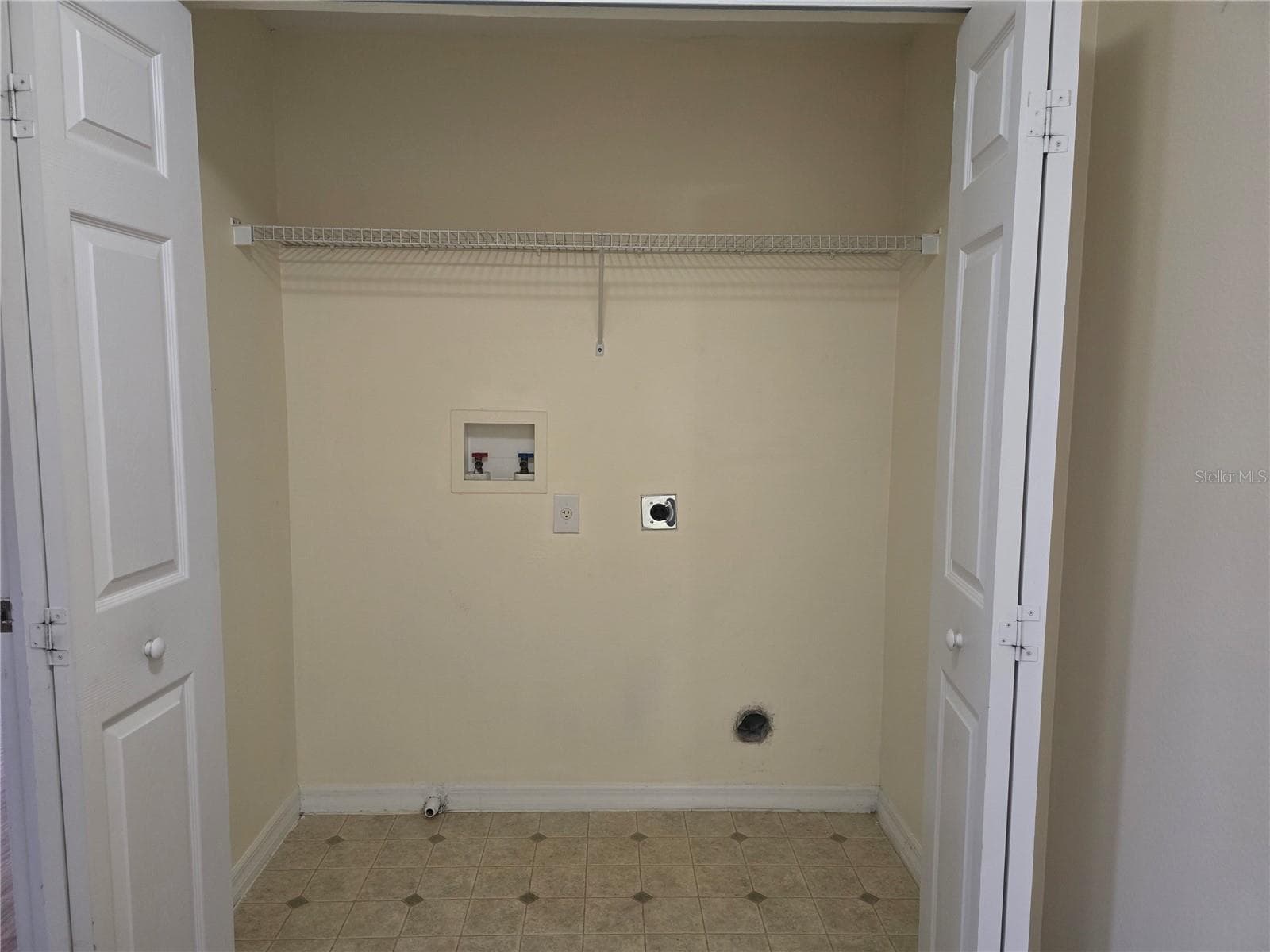 Townhouse at 2039 CYPRESS BAY BLVD, KISSIMMEE, photo 14 of 23