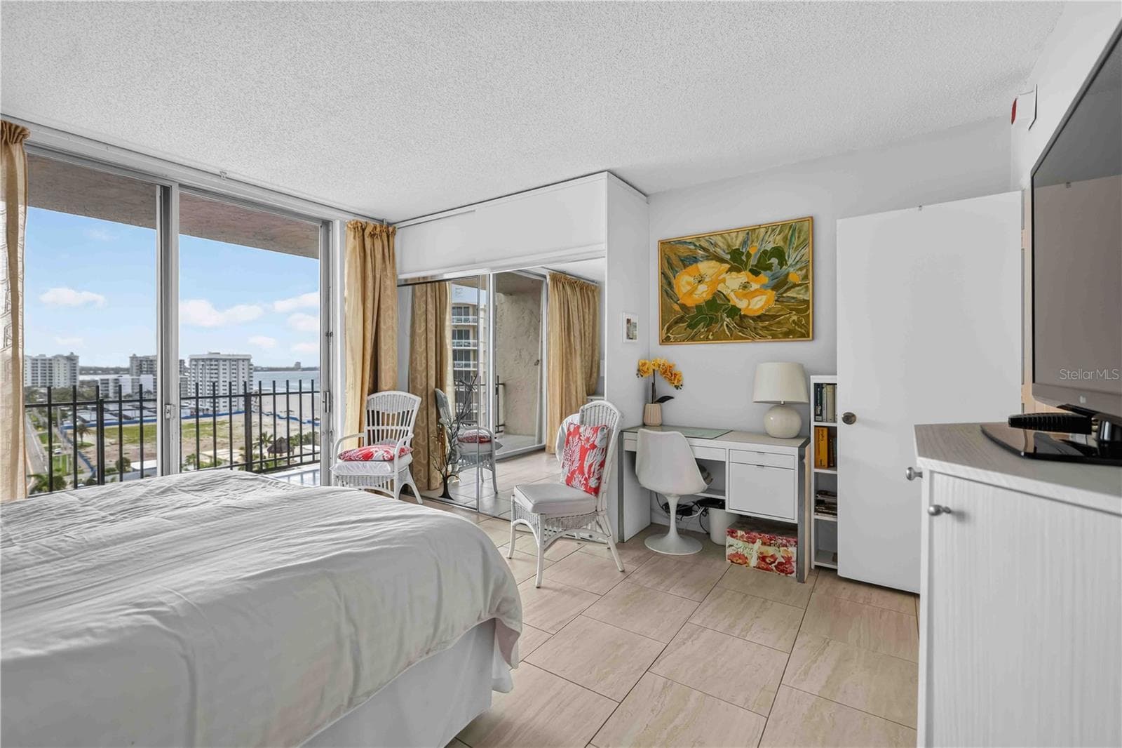 Condominium at 1212 BEN FRANKLIN DR #1205, SARASOTA, photo 20 of 61