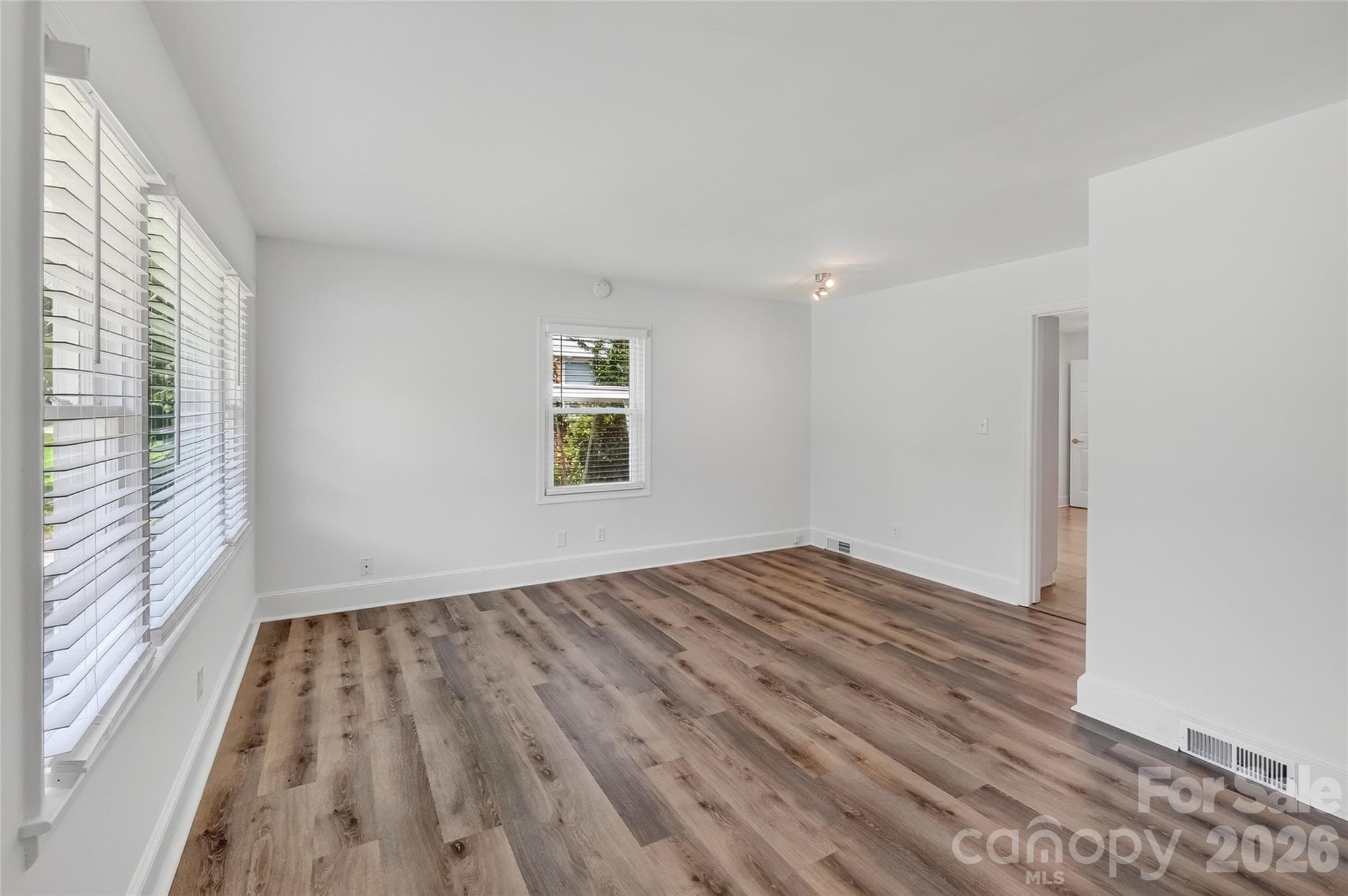Open Living Space - 1062 Dresden Drive W, Charlotte