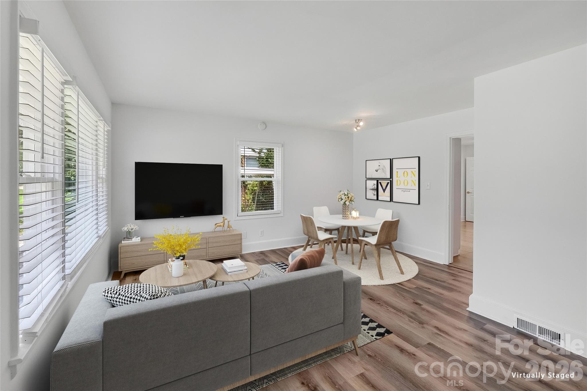 Open Living Space - 1062 Dresden Drive W, Charlotte