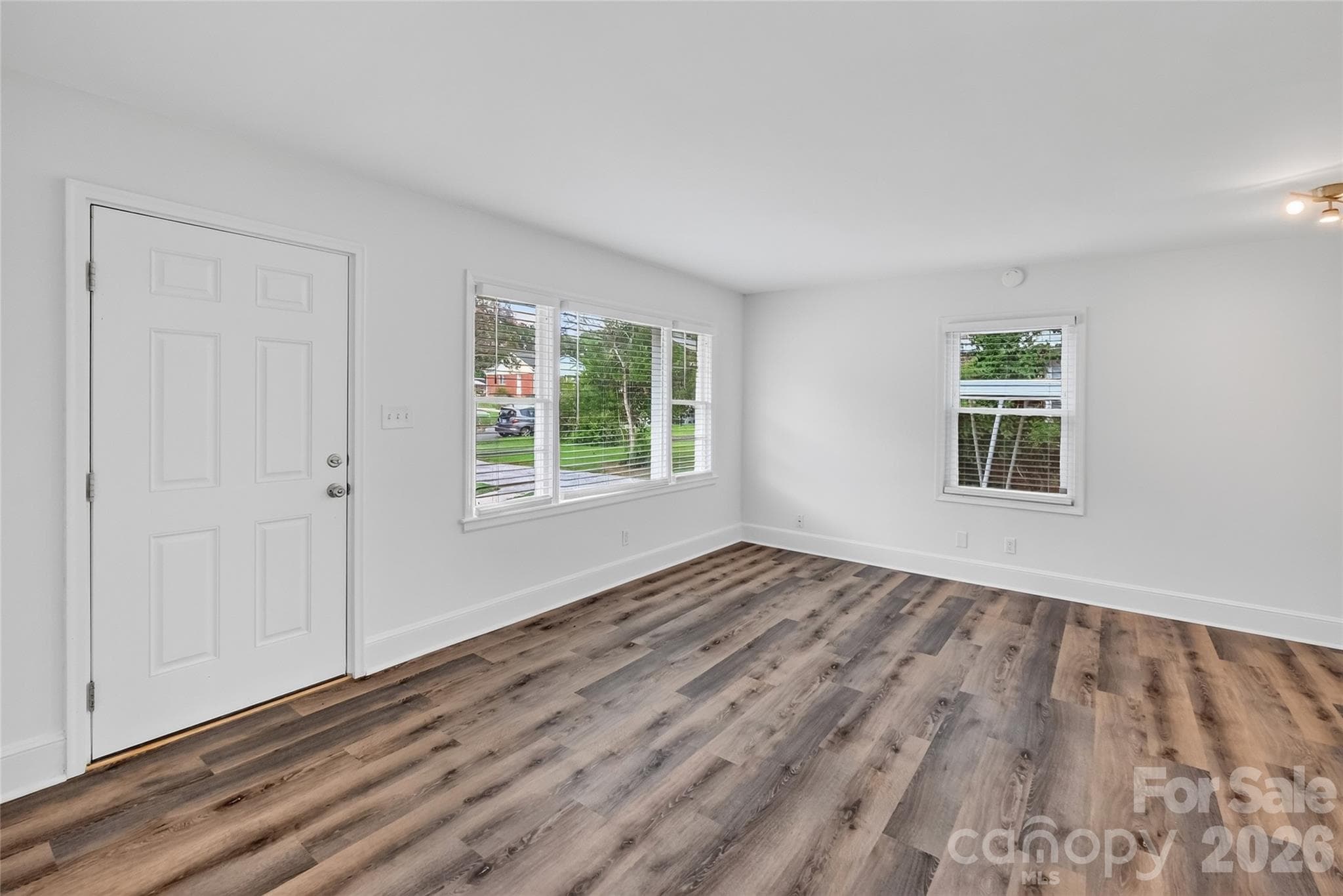 Open Living Space - 1062 Dresden Drive W, Charlotte