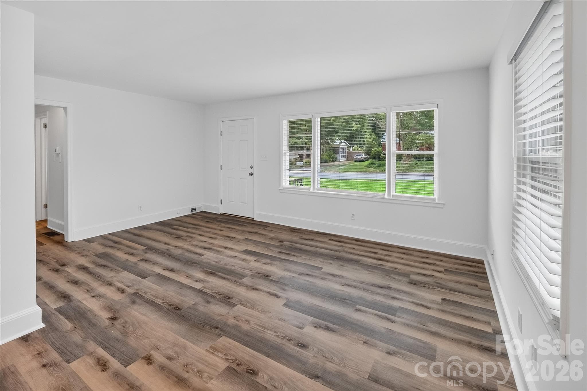 Open Living Space - 1062 Dresden Drive W, Charlotte