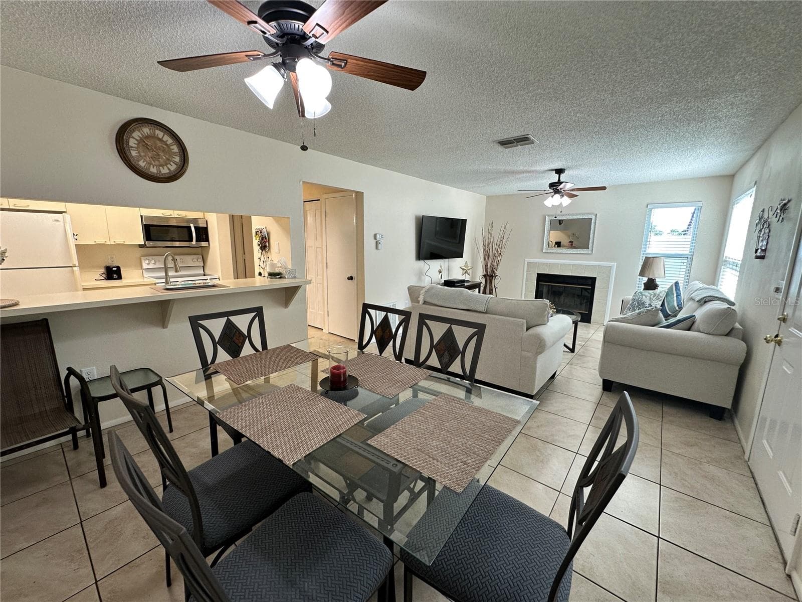 Condominium at 3846 59TH AVE W #3846, BRADENTON, photo 7 of 31