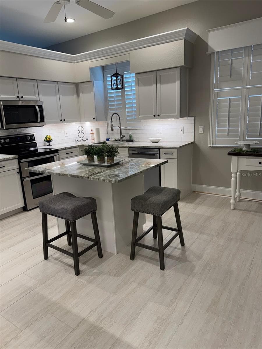 Single Family Residence at 6623 BENDELOW DR, LAKELAND, photo 13 of 25