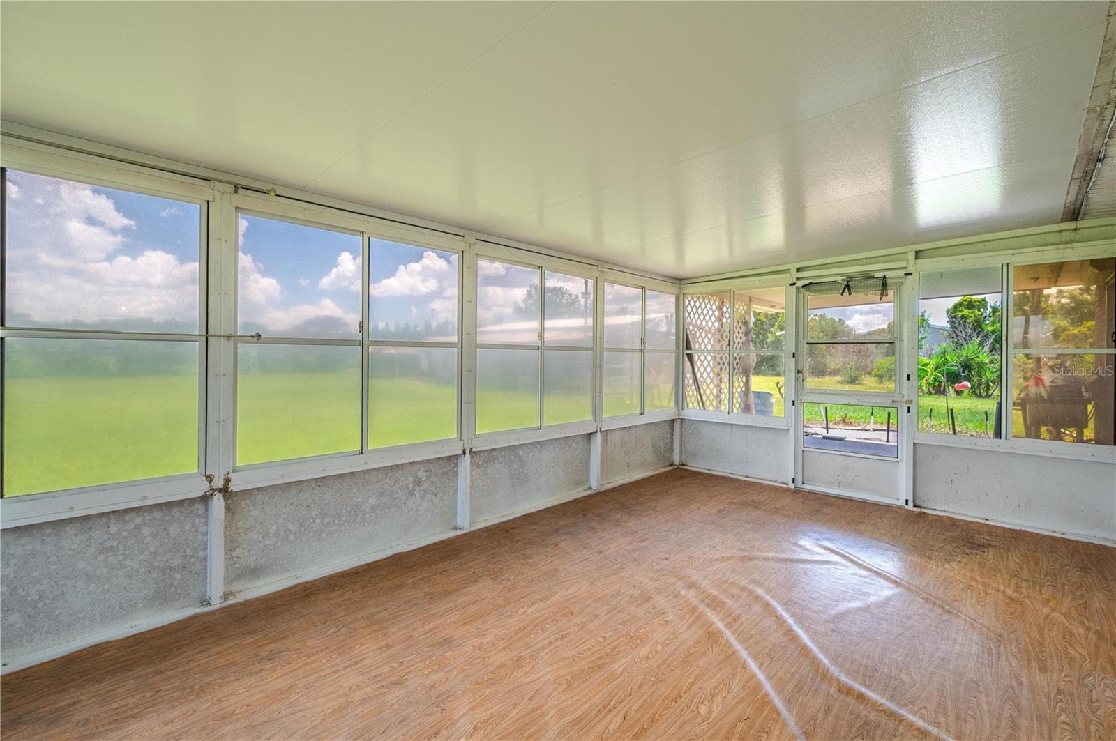 enclosed patio - 270 KEEN RD, FROSTPROOF