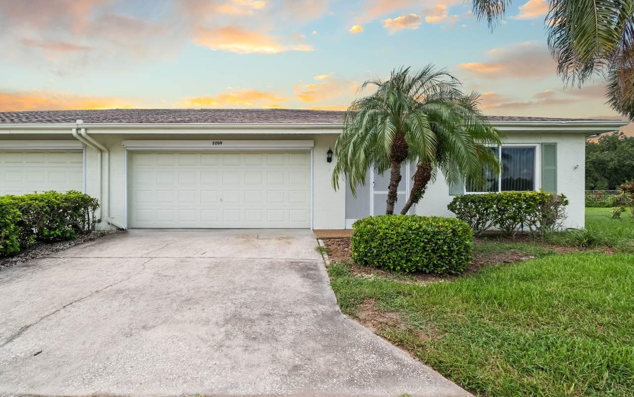 Condominium at 2209 HARTLEBURY WAY #402, SUN CITY CENTER, photo 36 of 69
