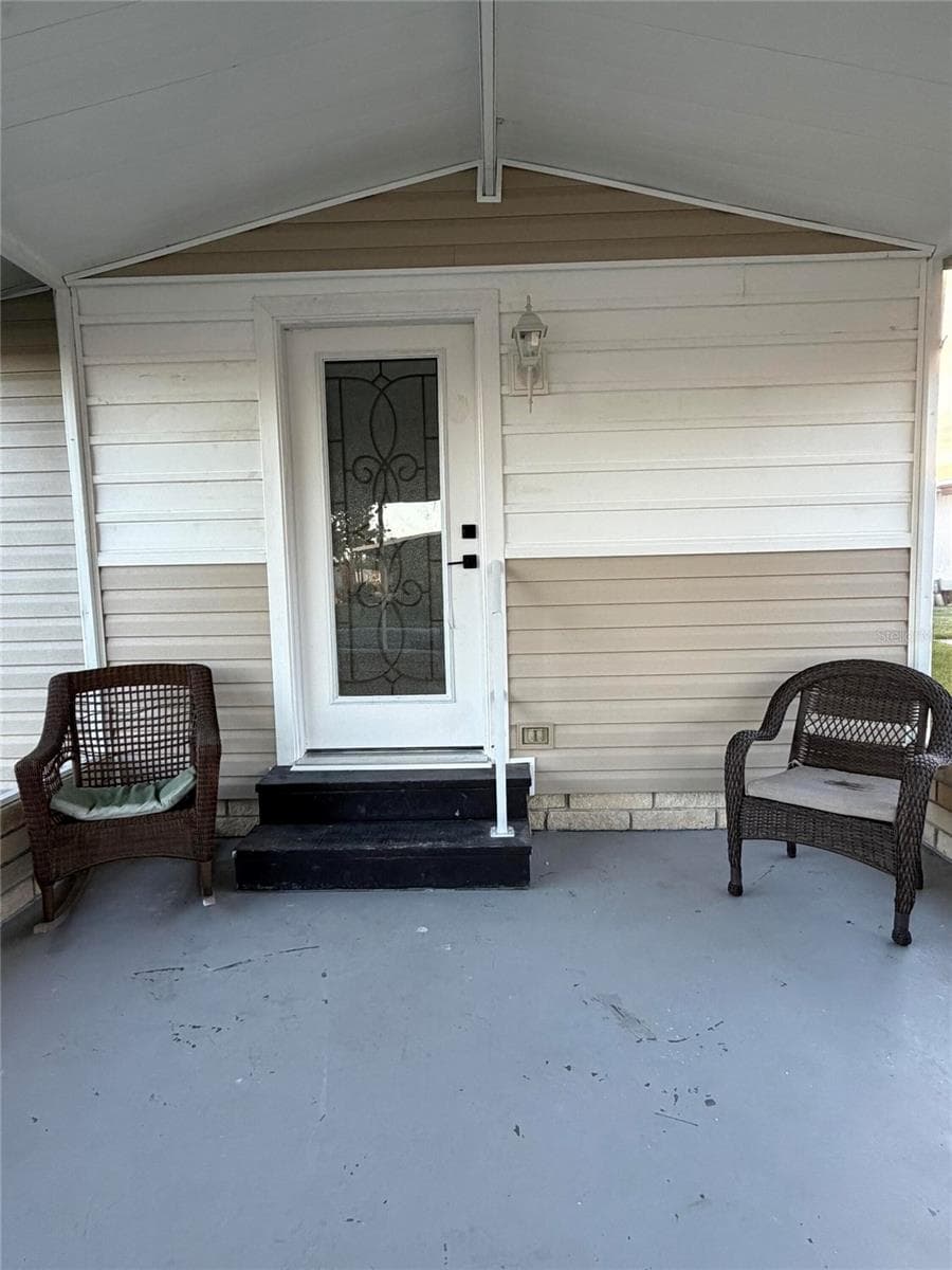 Mobile Home at 3145 HIDDEN LAKE DR, WESLEY CHAPEL, photo 2 of 25