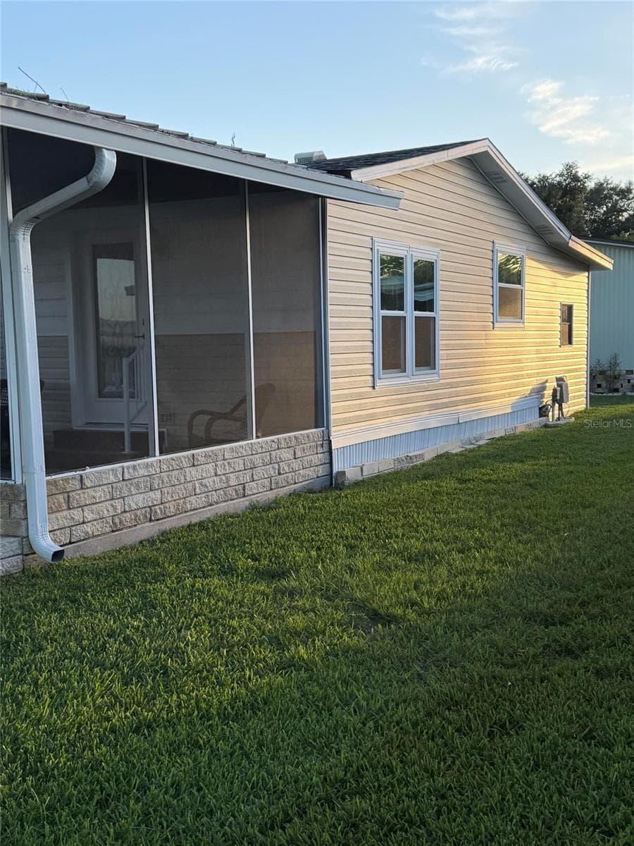 Mobile Home at 3145 HIDDEN LAKE DR, WESLEY CHAPEL, photo 5 of 25
