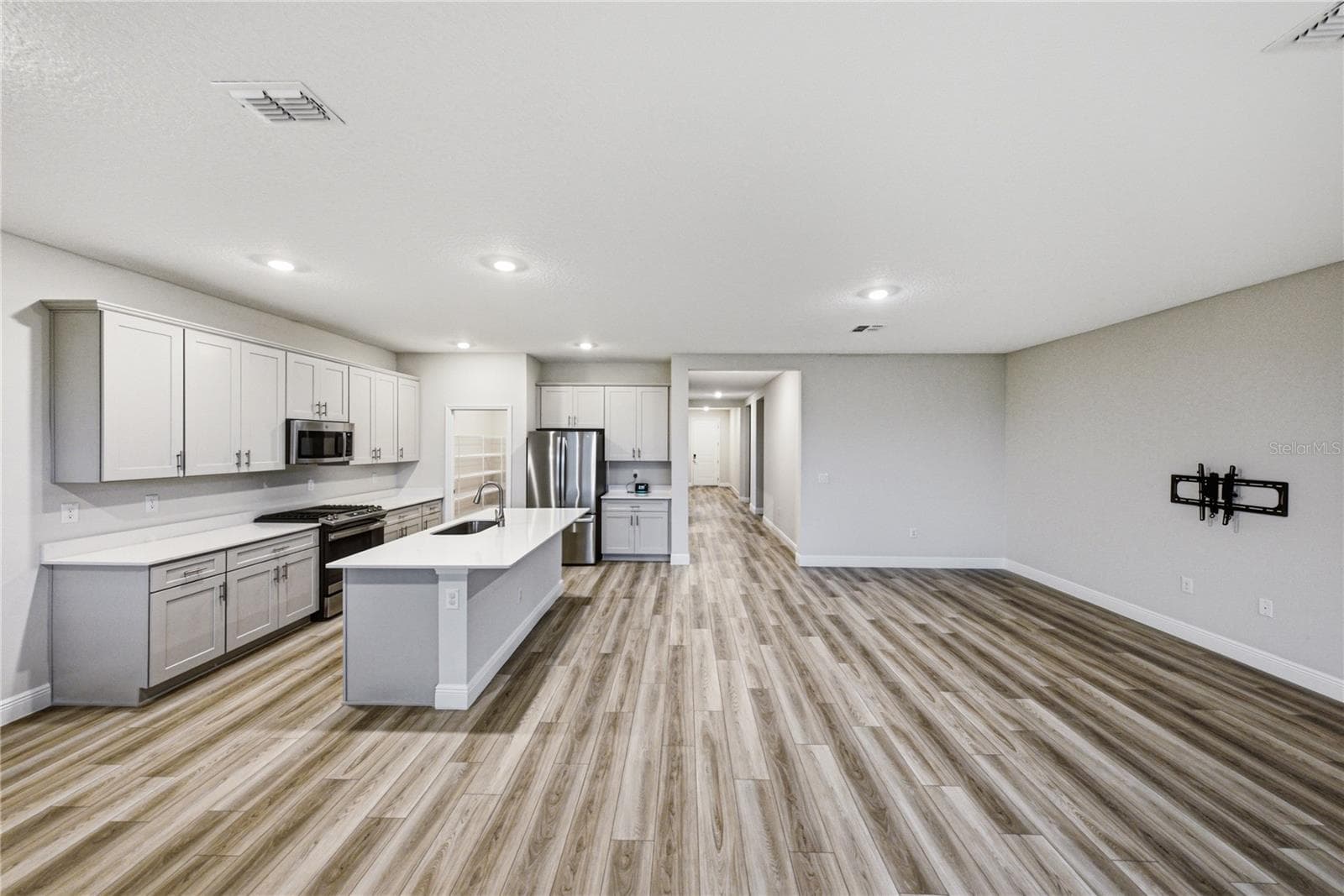 Single Family Residence at 12253 CATTLESIDE DR, RIVERVIEW, photo 28 of 65