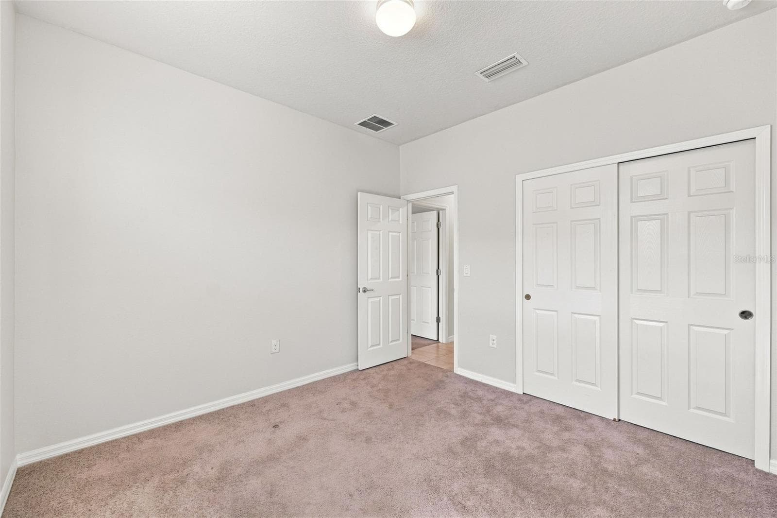 Single Family Residence at 18359 CORTES CREEK BLVD, SPRING HILL, photo 20 of 59