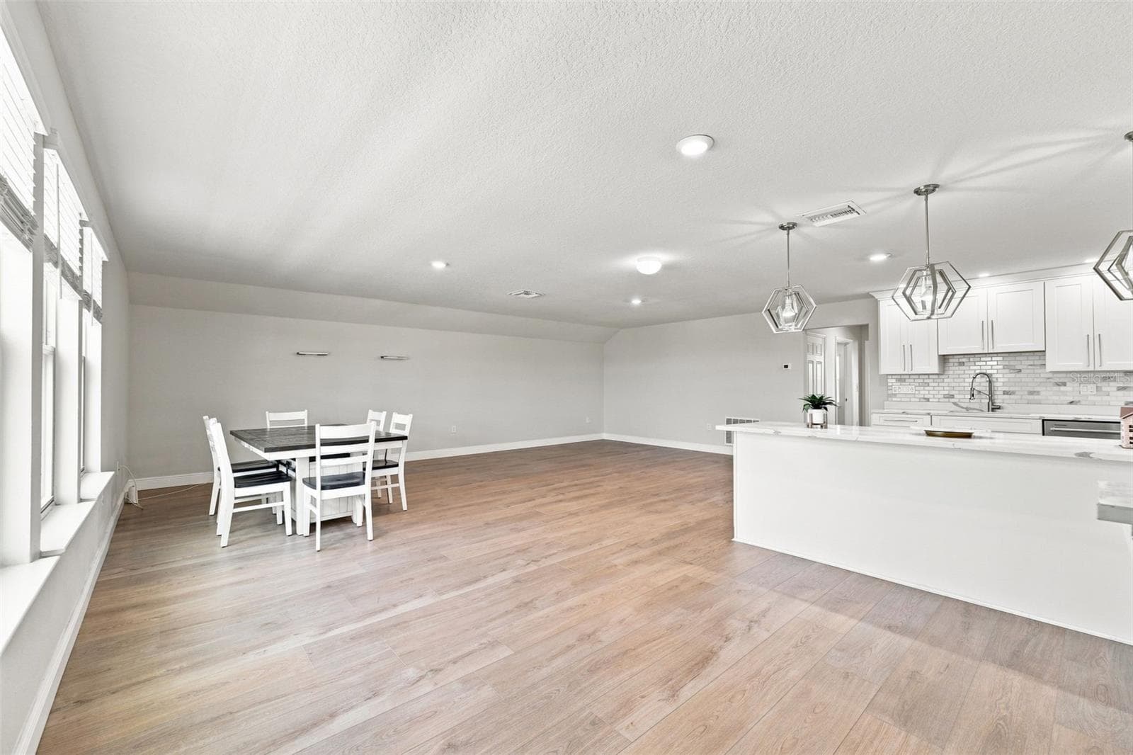 Single Family Residence at 18359 CORTES CREEK BLVD, SPRING HILL, photo 28 of 59
