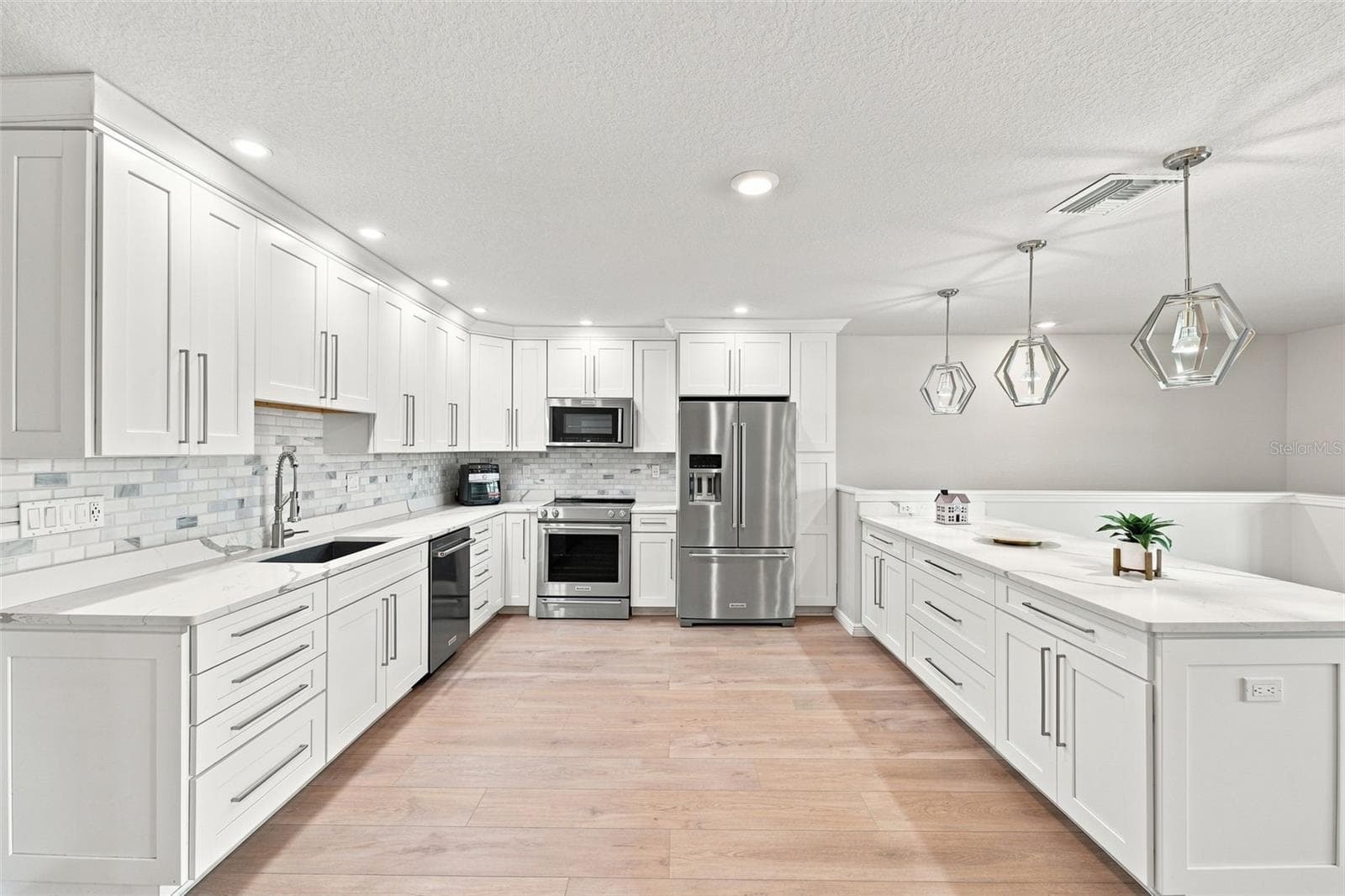 Single Family Residence at 18359 CORTES CREEK BLVD, SPRING HILL, photo 31 of 59