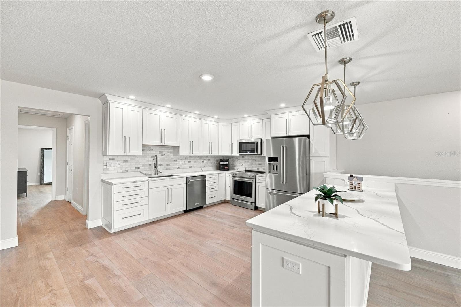 Single Family Residence at 18359 CORTES CREEK BLVD, SPRING HILL, photo 32 of 59