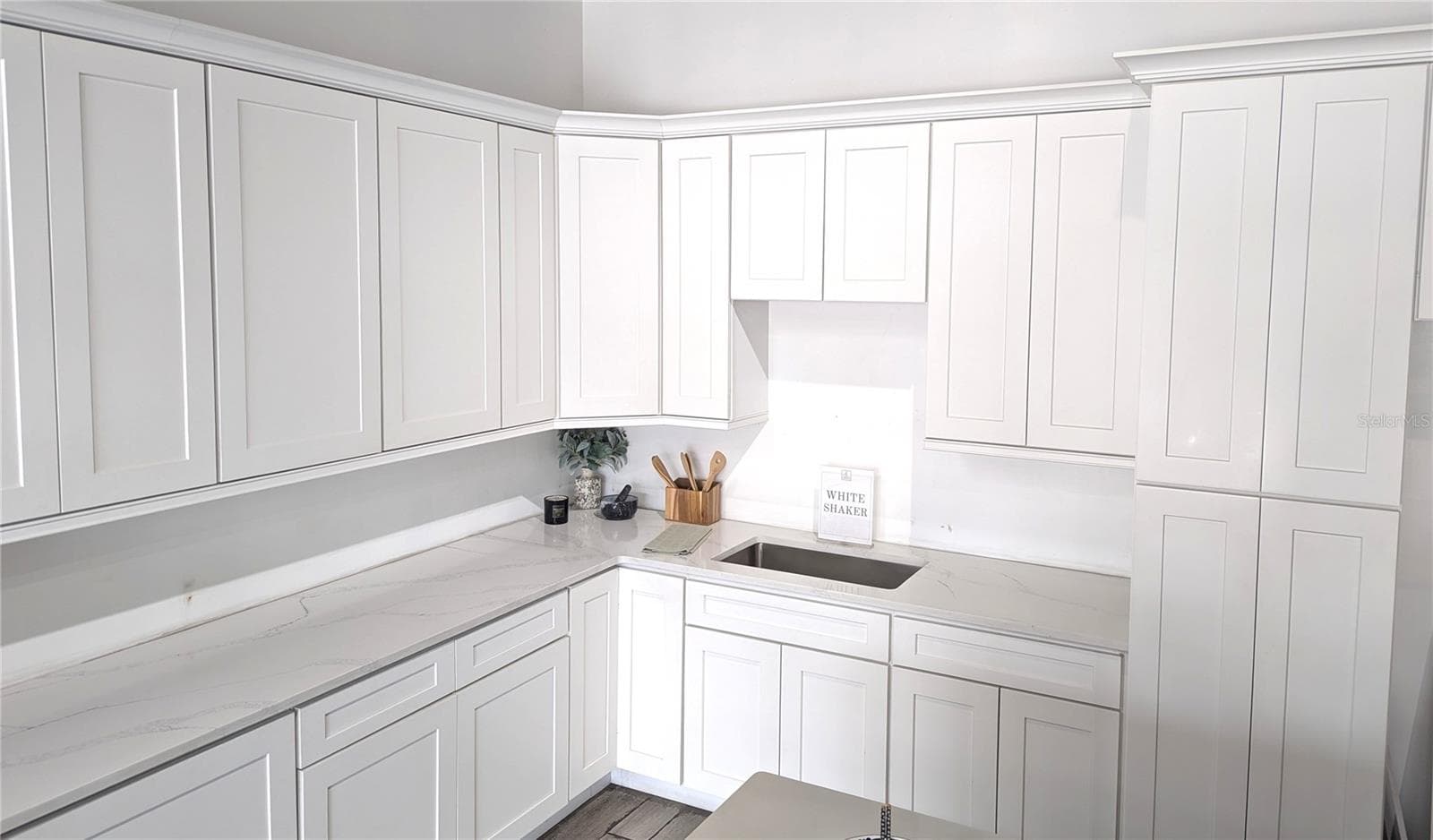 Pearl White - 104 ROBERTS AVE, MULBERRY