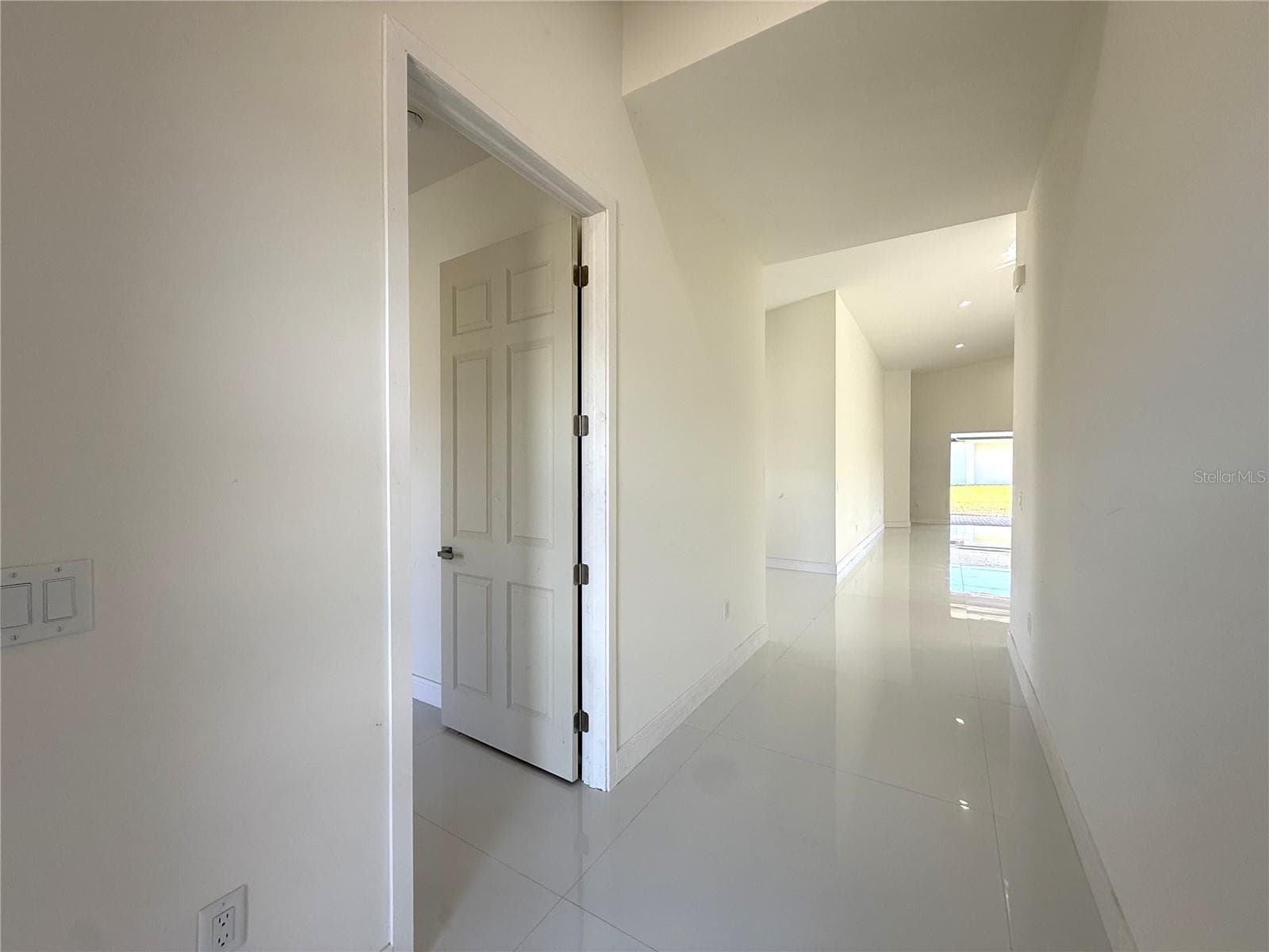 ENTRYWAY/1ST BEDROOM - 16443 HILLSBOROUGH BLVD, PORT CHARLOTTE