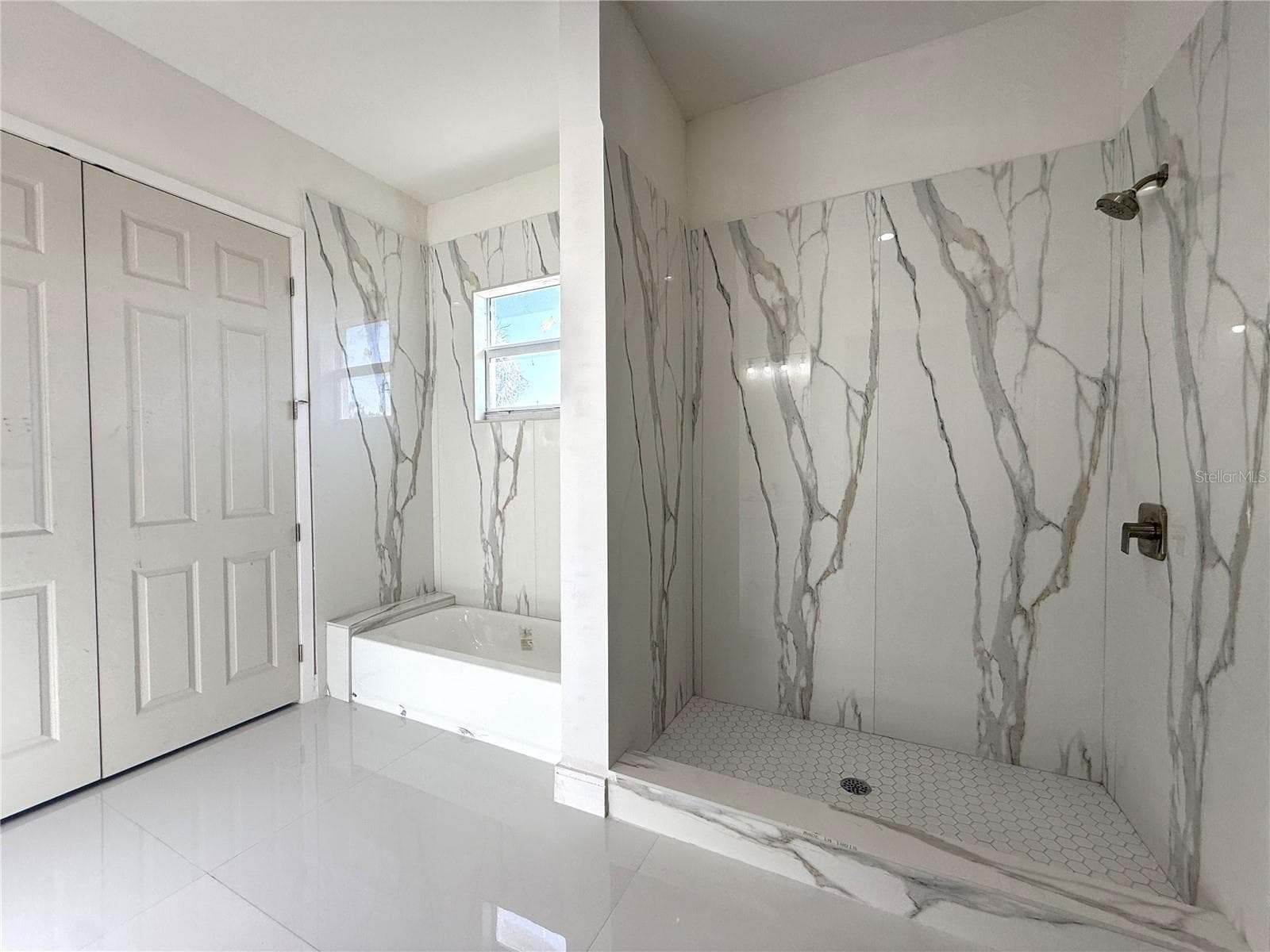PRIMARY BATHROOM - 3RD BATHROOM - 16443 HILLSBOROUGH BLVD, PORT CHARLOTTE
