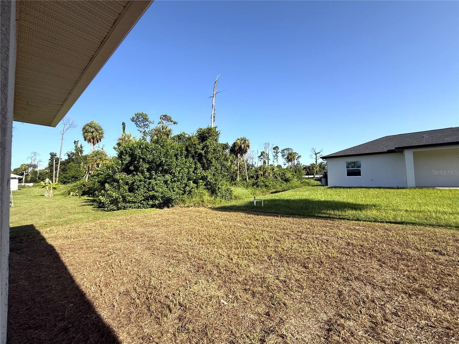 VIEW OF NEIGHBORS - 16443 HILLSBOROUGH BLVD, PORT CHARLOTTE