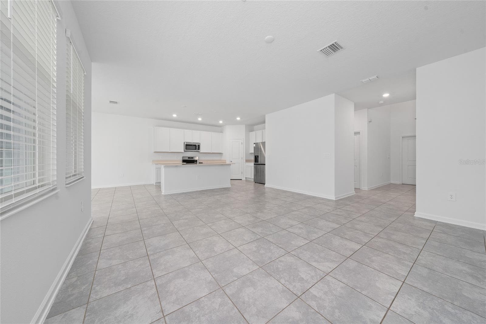 Single Family Residence at 4385 TWISTED TWIG BND, KISSIMMEE, photo 15 of 54