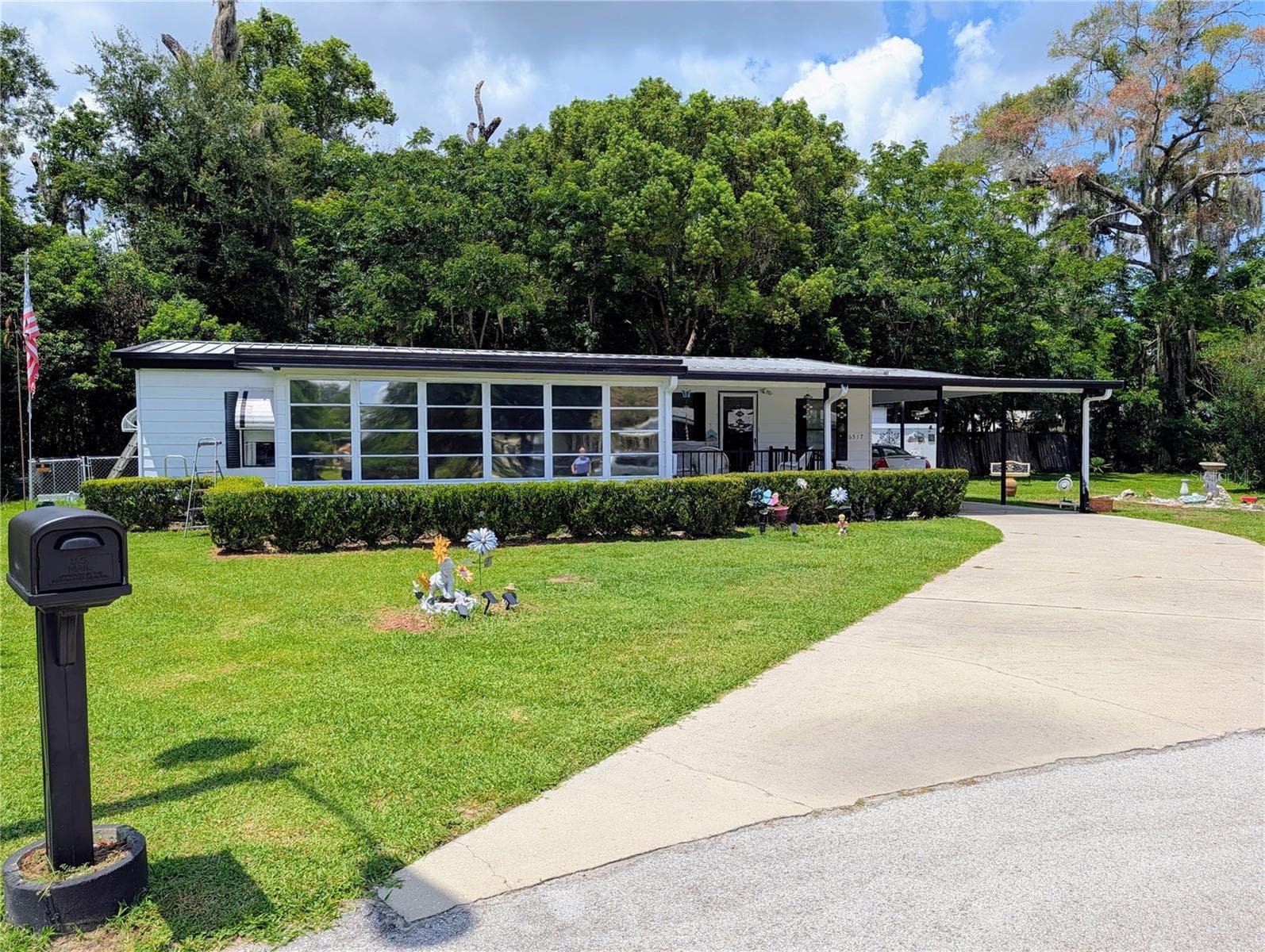 Manufactured Home at 6517 SE 110TH LN, BELLEVIEW, photo 2 of 39