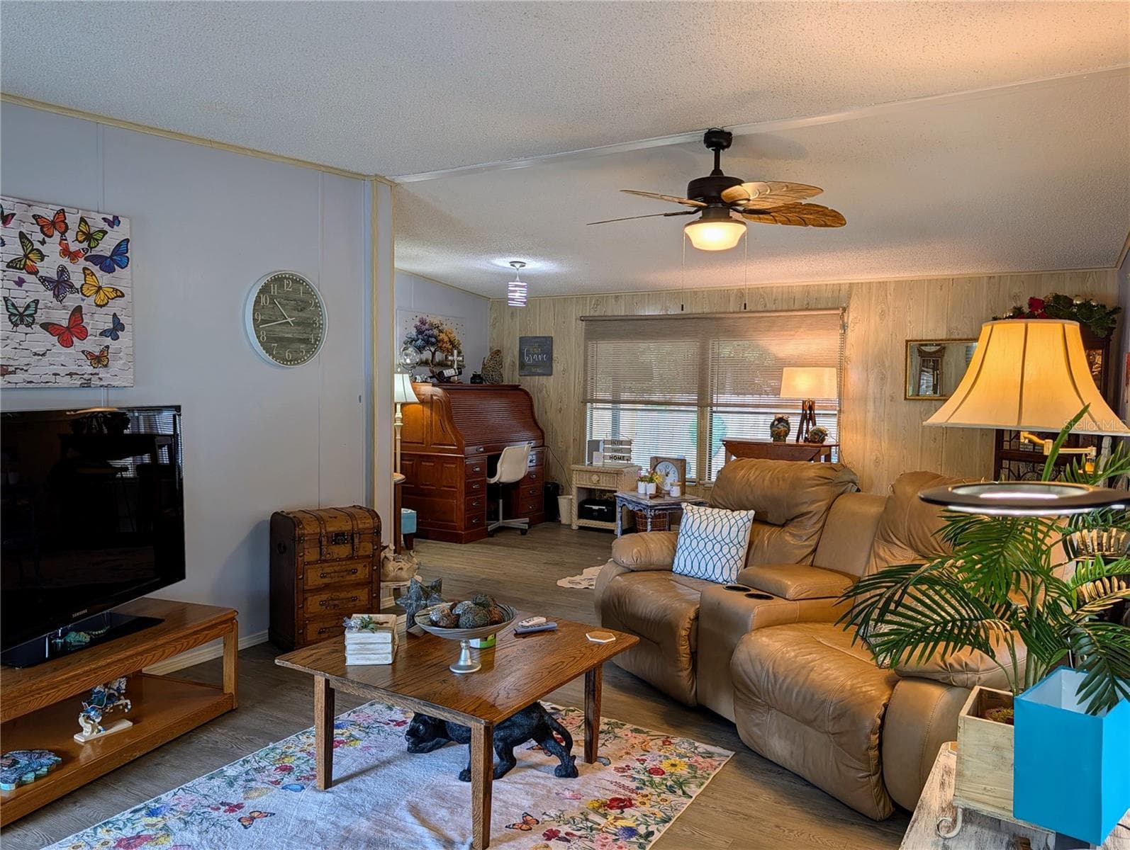 Manufactured Home at 6517 SE 110TH LN, BELLEVIEW, photo 4 of 39