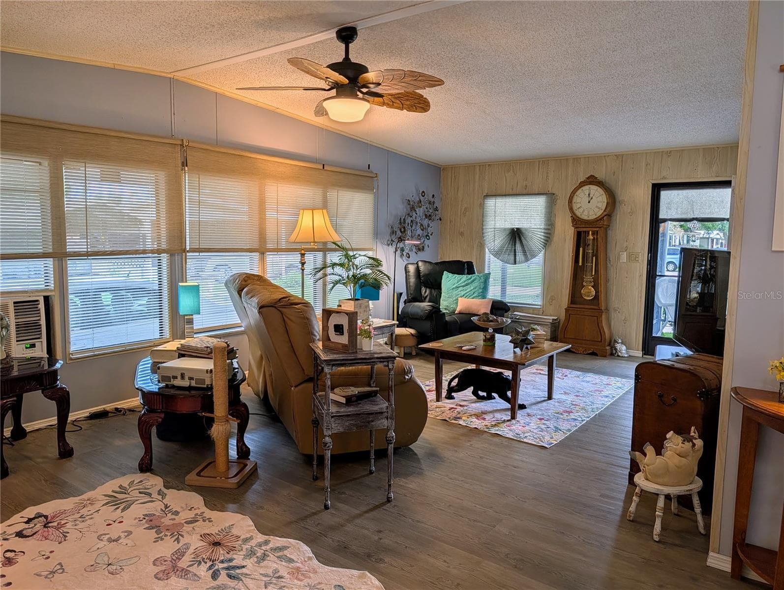 Manufactured Home at 6517 SE 110TH LN, BELLEVIEW, photo 7 of 39