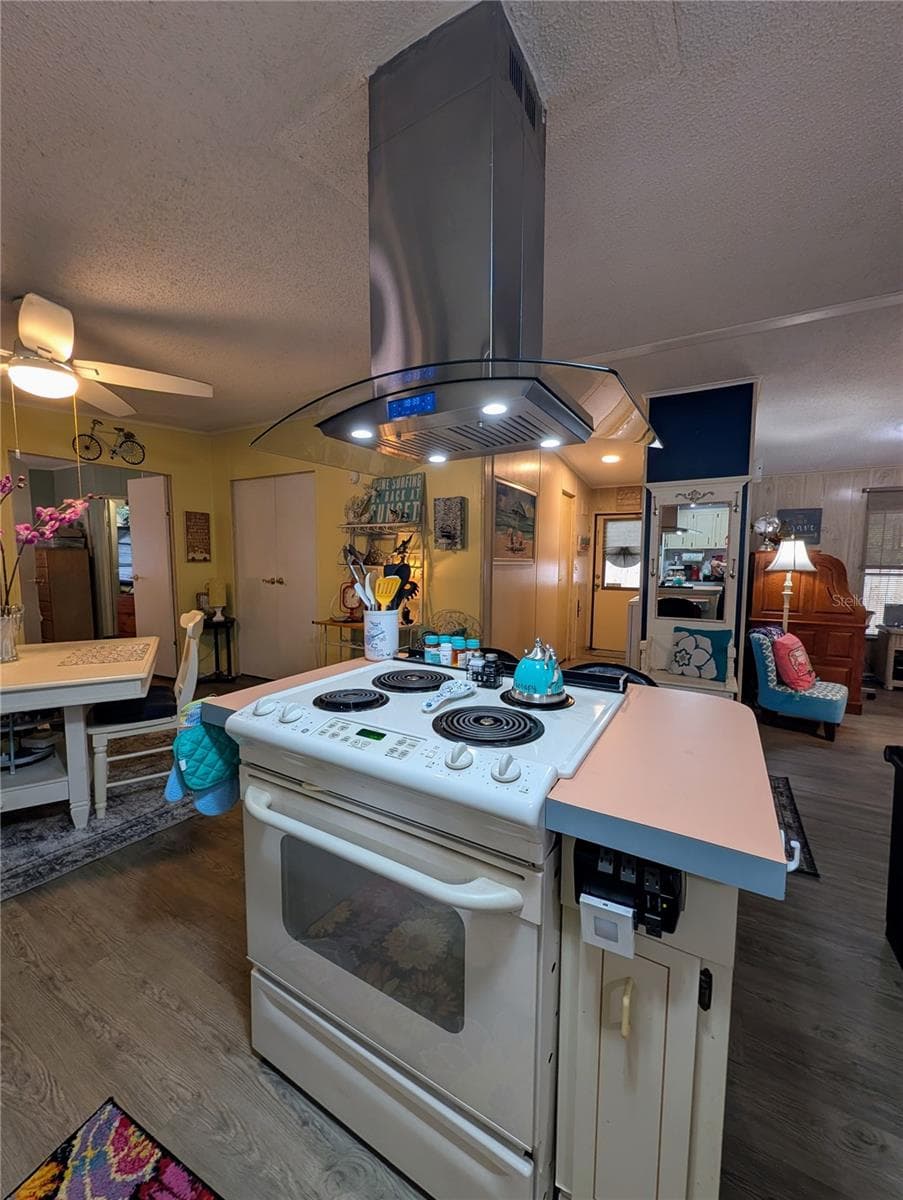 Manufactured Home at 6517 SE 110TH LN, BELLEVIEW, photo 15 of 39