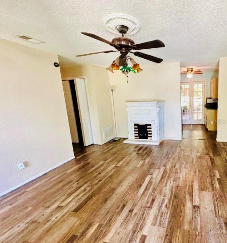 Single Family Residence at 522 E GRANDVIEW WAY, CASSELBERRY, photo 2 of 10