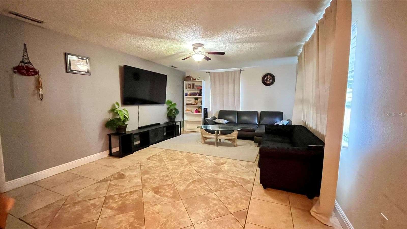 Single Family Residence at 2615 CECILE ST, KISSIMMEE, photo 2 of 15