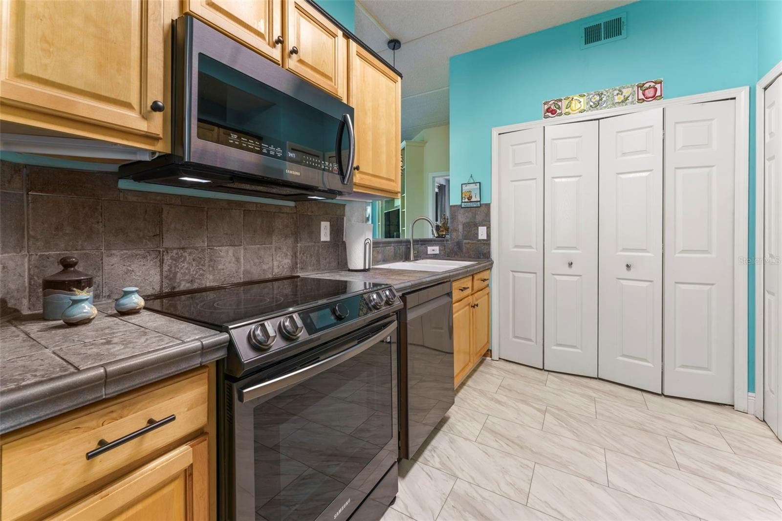 Kitchen - 710 AUGUSTA CIR #11A, ST AUGUSTINE
