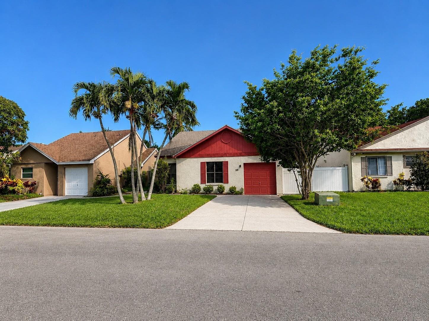 Single Family Residence at 33 PEACHTREE PL, BOYNTON BEACH, photo 2 of 35