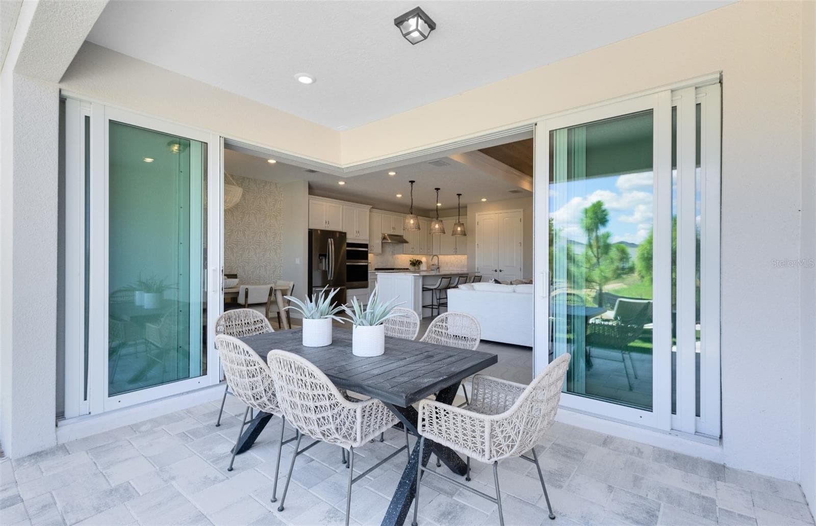Model Home Design Only. Pictures and furnishings are for illustrative purposes only. Elevations, colors and options may vary. Furniture is for model home staging only. - 1430 RIDGE TREE DRIVE, ORMOND BEACH