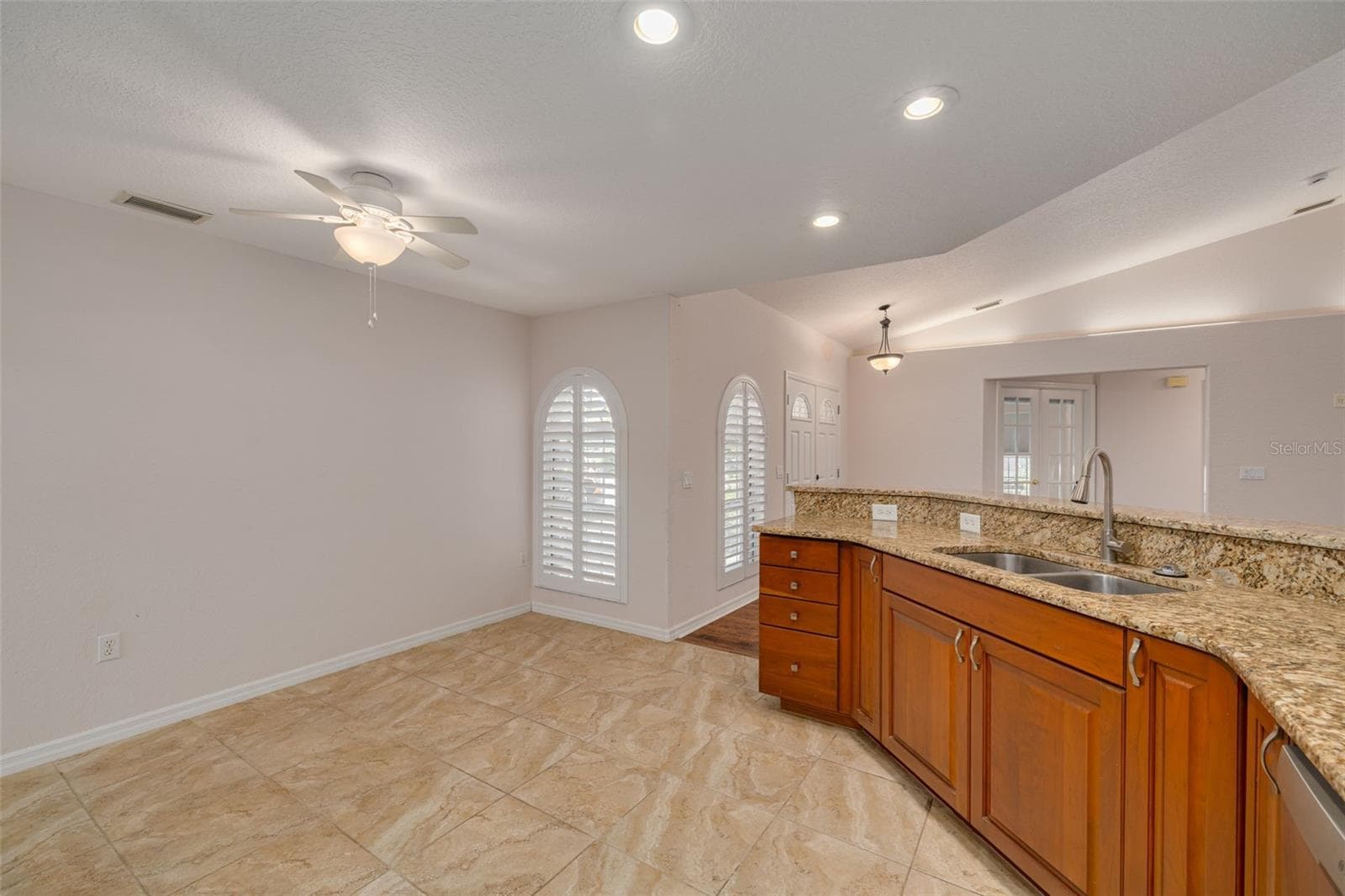 KItchen/Dinette - 2102 BRADFORD ST, CLEARWATER