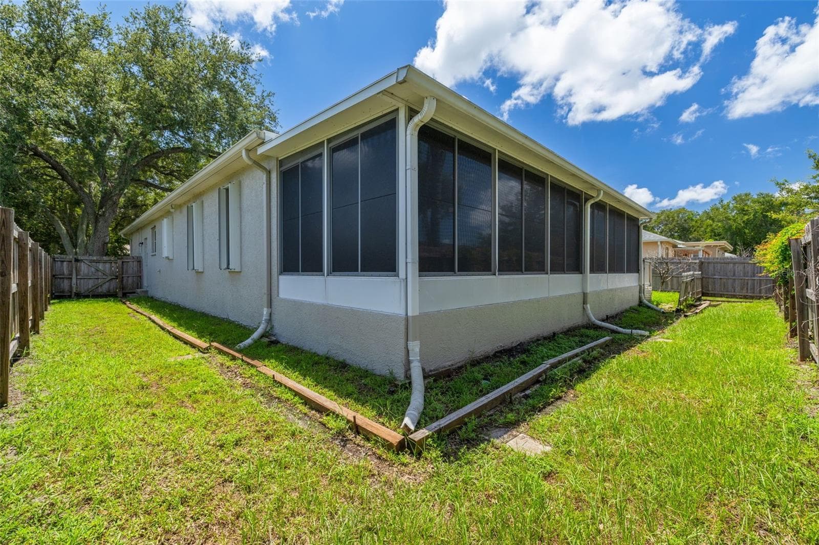 Florida Room Exterior - 2102 BRADFORD ST, CLEARWATER