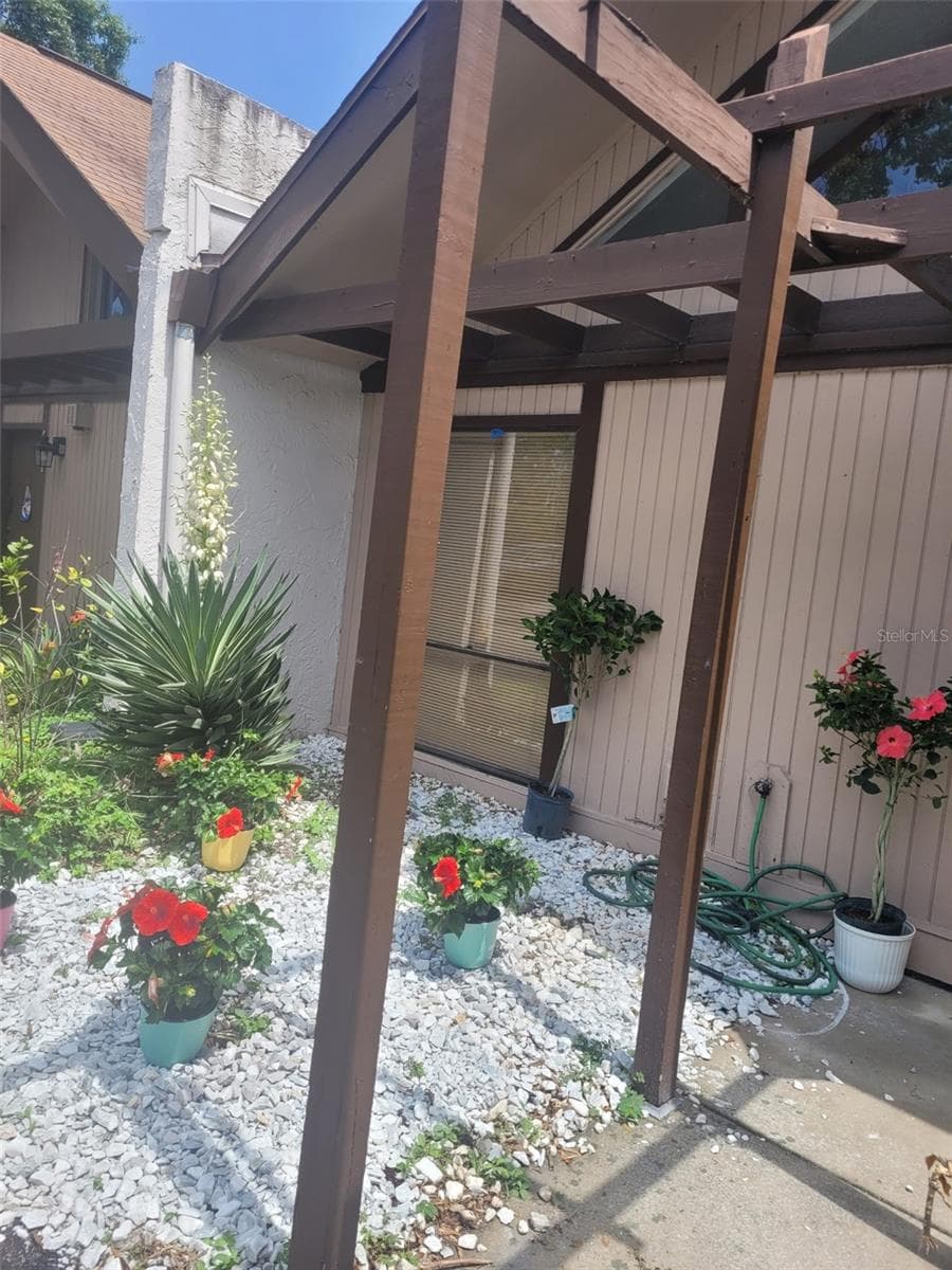 Townhouse at 4009 MURIEL PL, TAMPA, photo 4 of 27