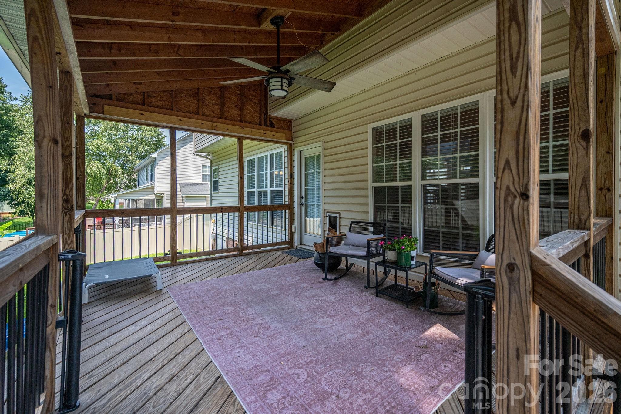 Single Family Residence at 908 Carole Summey Drive, Dallas, photo 12 of 48