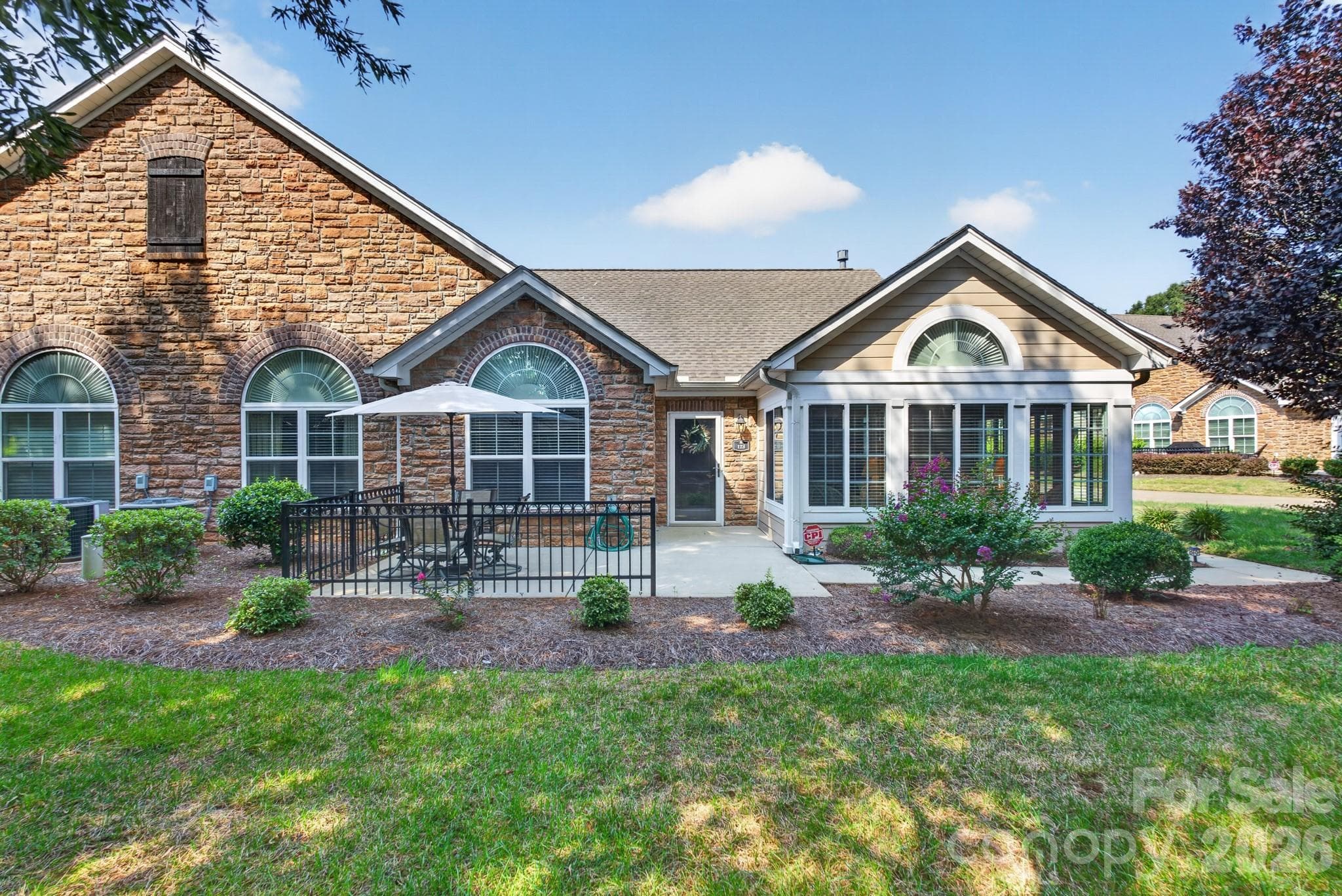 128 Lone Oak Circle