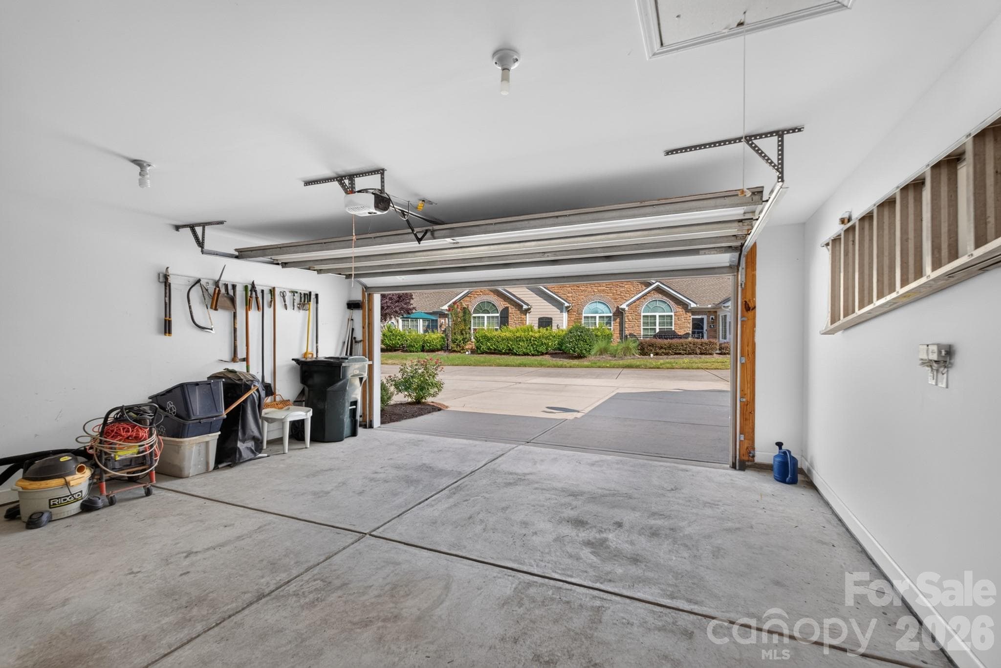 Garage - 128 Lone Oak Circle, Rock Hill