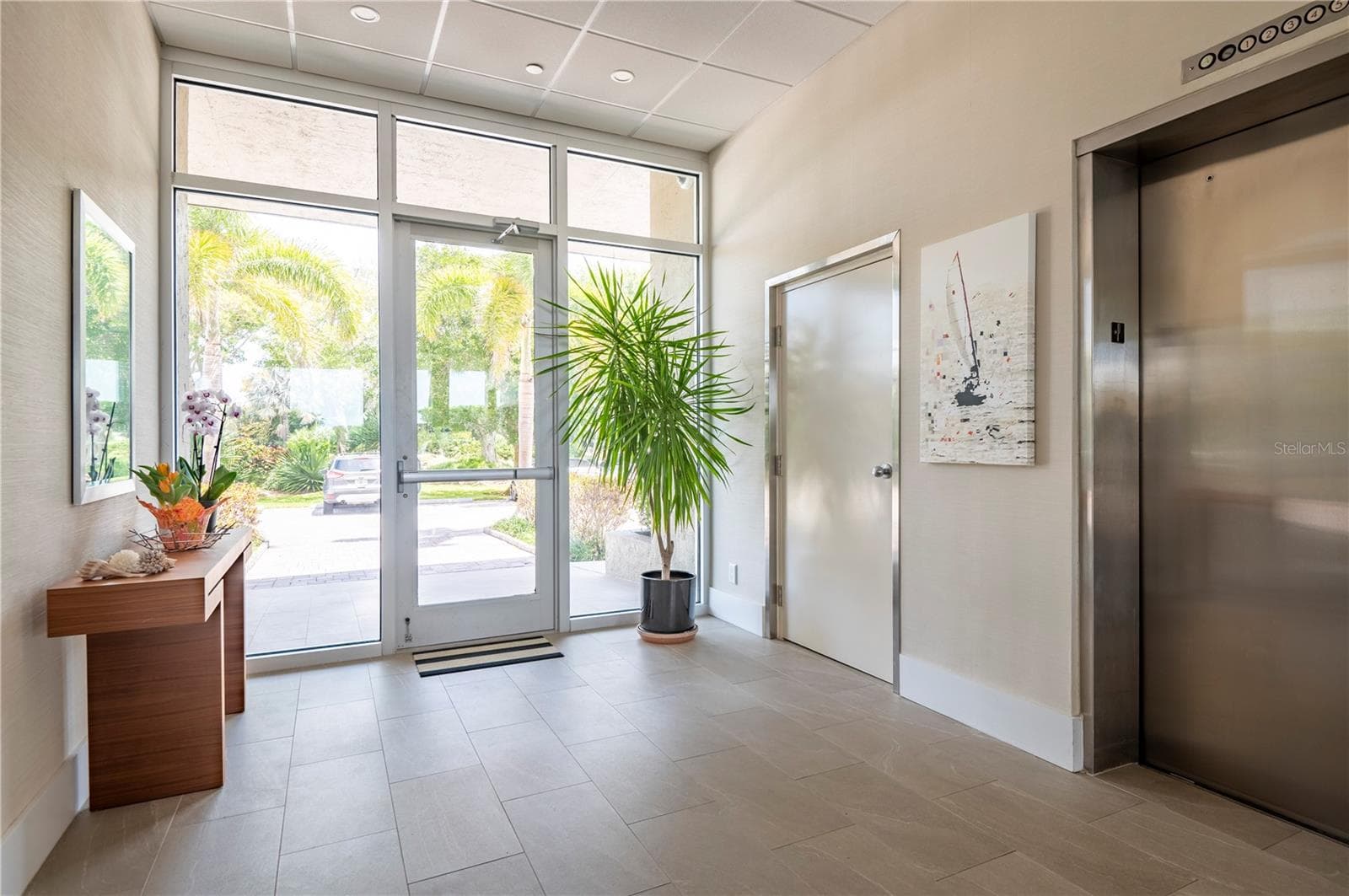 Condominium at 2675 GULF OF MEXICO DR #204, LONGBOAT KEY, photo 8 of 62