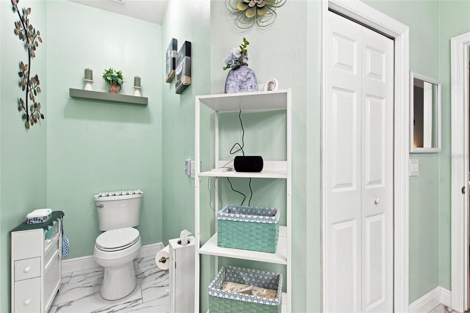 Updated primary bath - 919 ASHTON DR, DAVENPORT