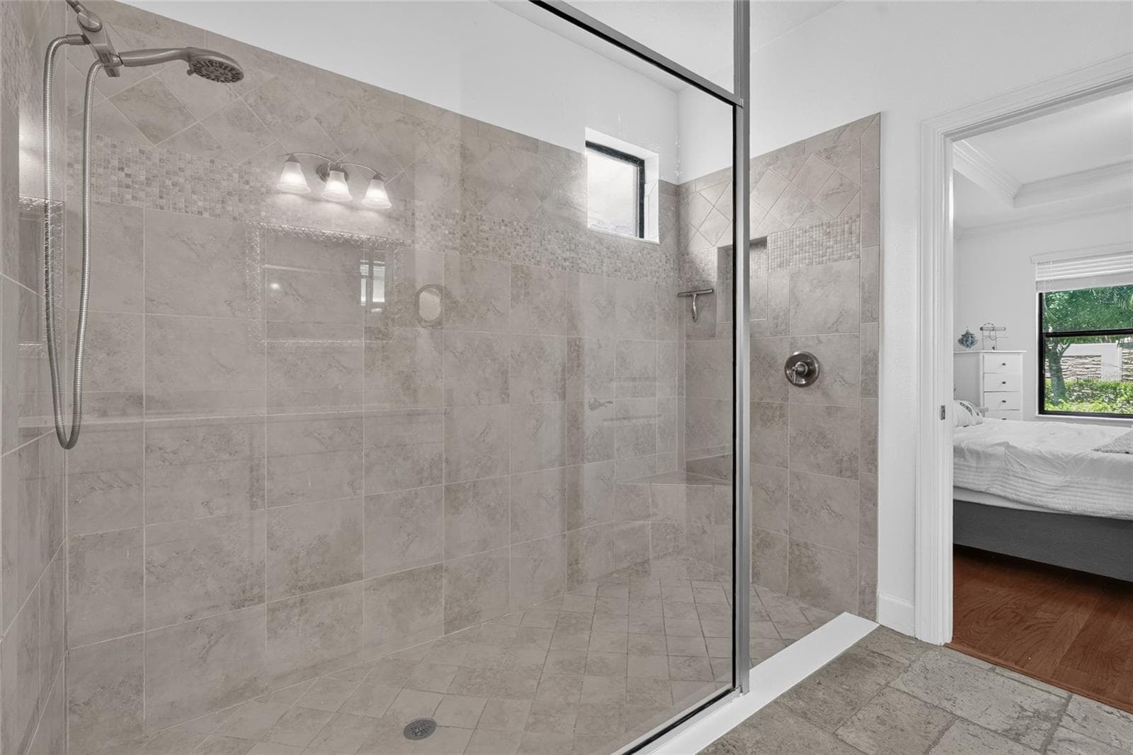 Primary ensuite - 13223 PALERMO DR, BRADENTON