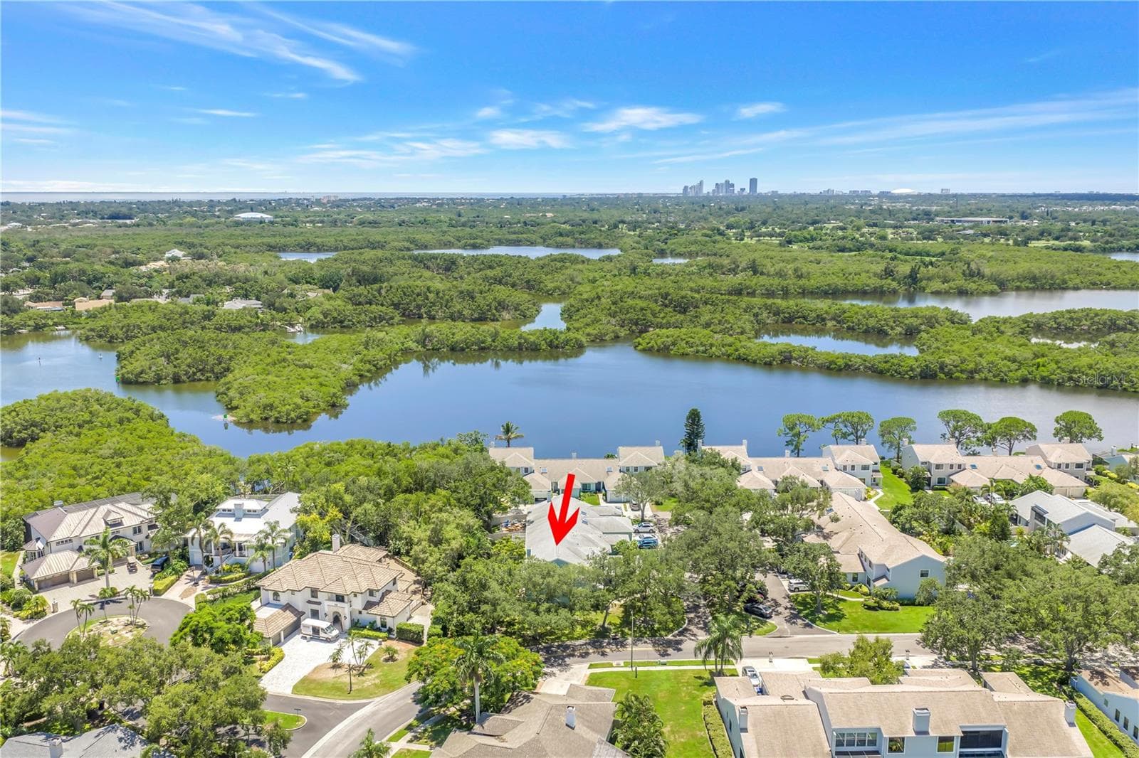 Waterfront Access nestled in pristine preserve of Weedon Isle: Best Kayaking in Tampa Bay and minutes from Downtown St Pete - 1092 SANABEL CT NE, ST PETERSBURG