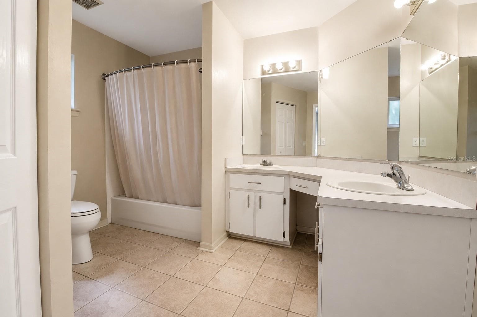 Single Family Residence at 2523 NW 38 PL, GAINESVILLE, photo 15 of 30