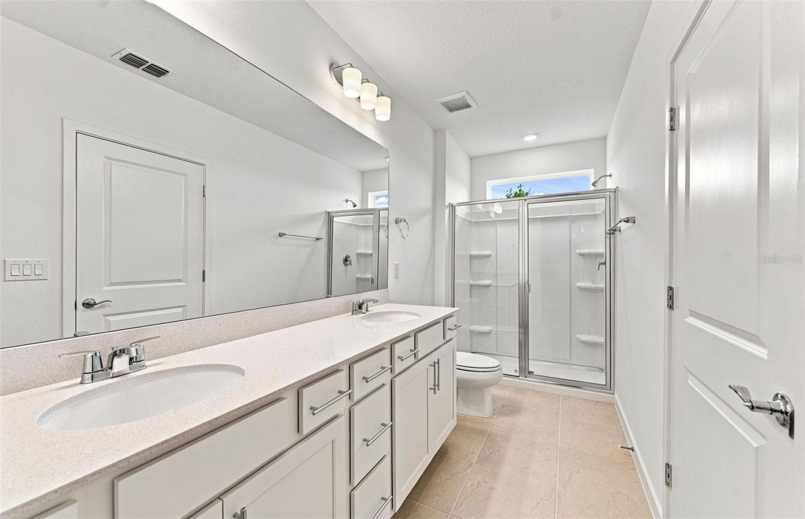 Owner's Bath w/Dual Sinks - 3027 WINDSWEPT WAY, WILDWOOD