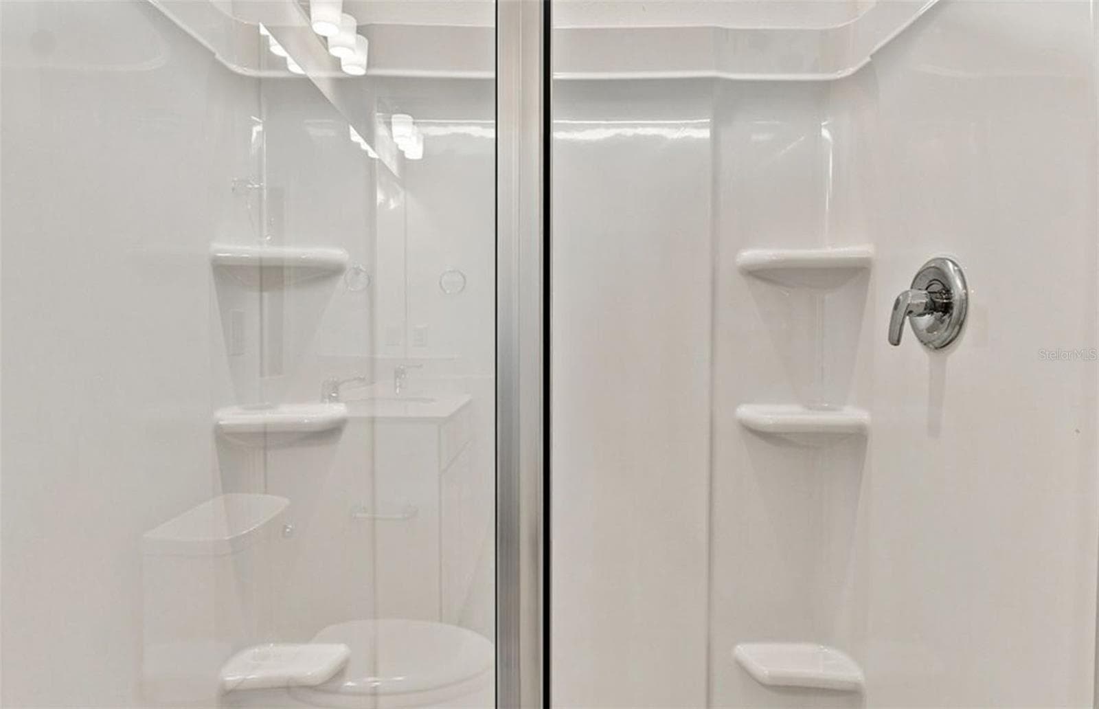 Owner's Walk-in Shower - 3027 WINDSWEPT WAY, WILDWOOD