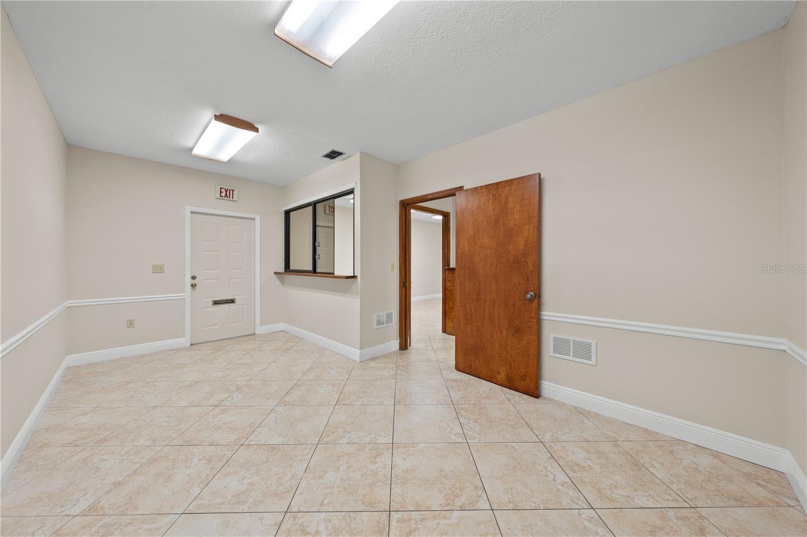Medical Office at 323 W CYPRESS ST, KISSIMMEE, photo 44 of 83