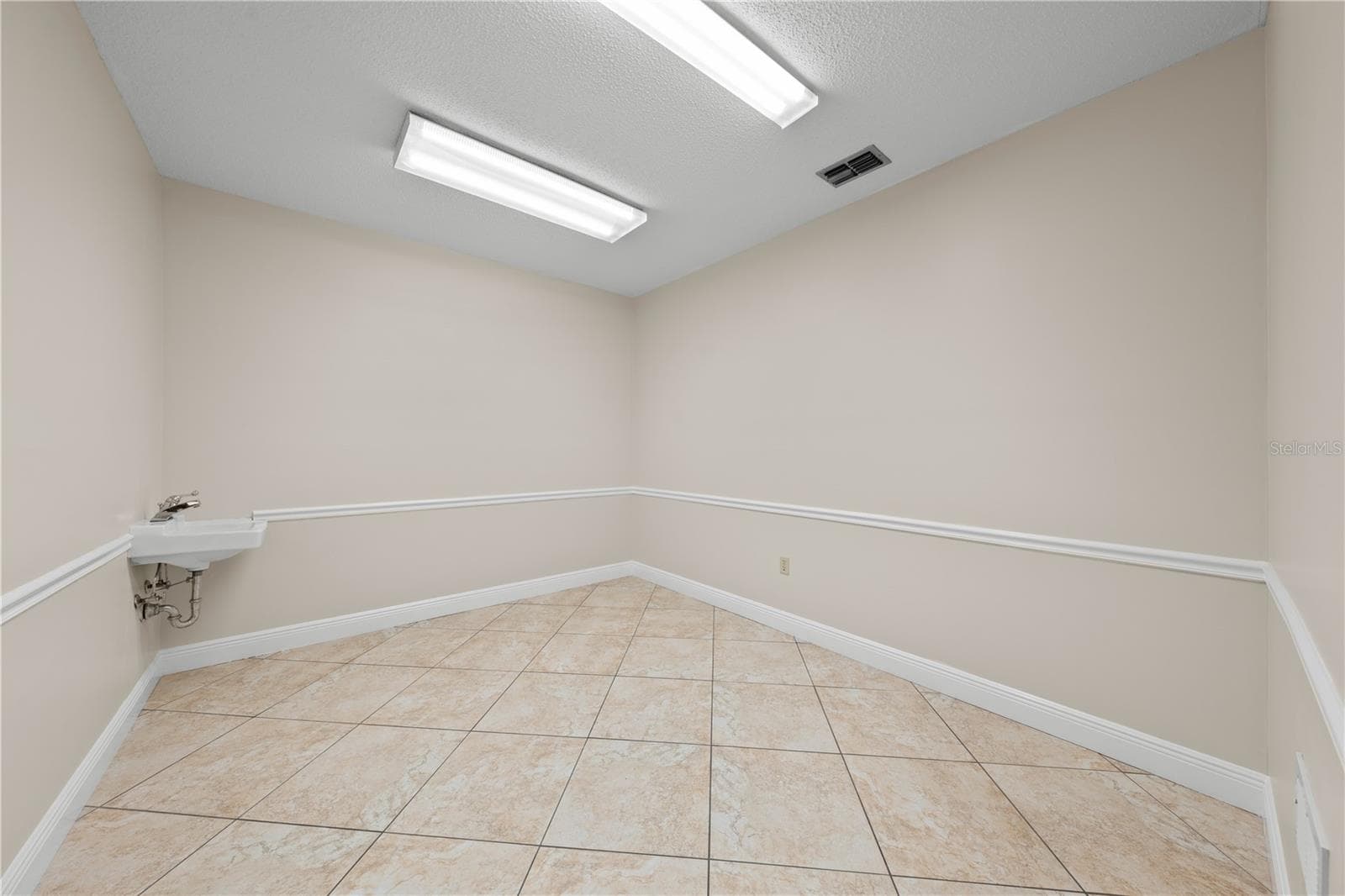 Medical Office at 323 W CYPRESS ST, KISSIMMEE, photo 51 of 83