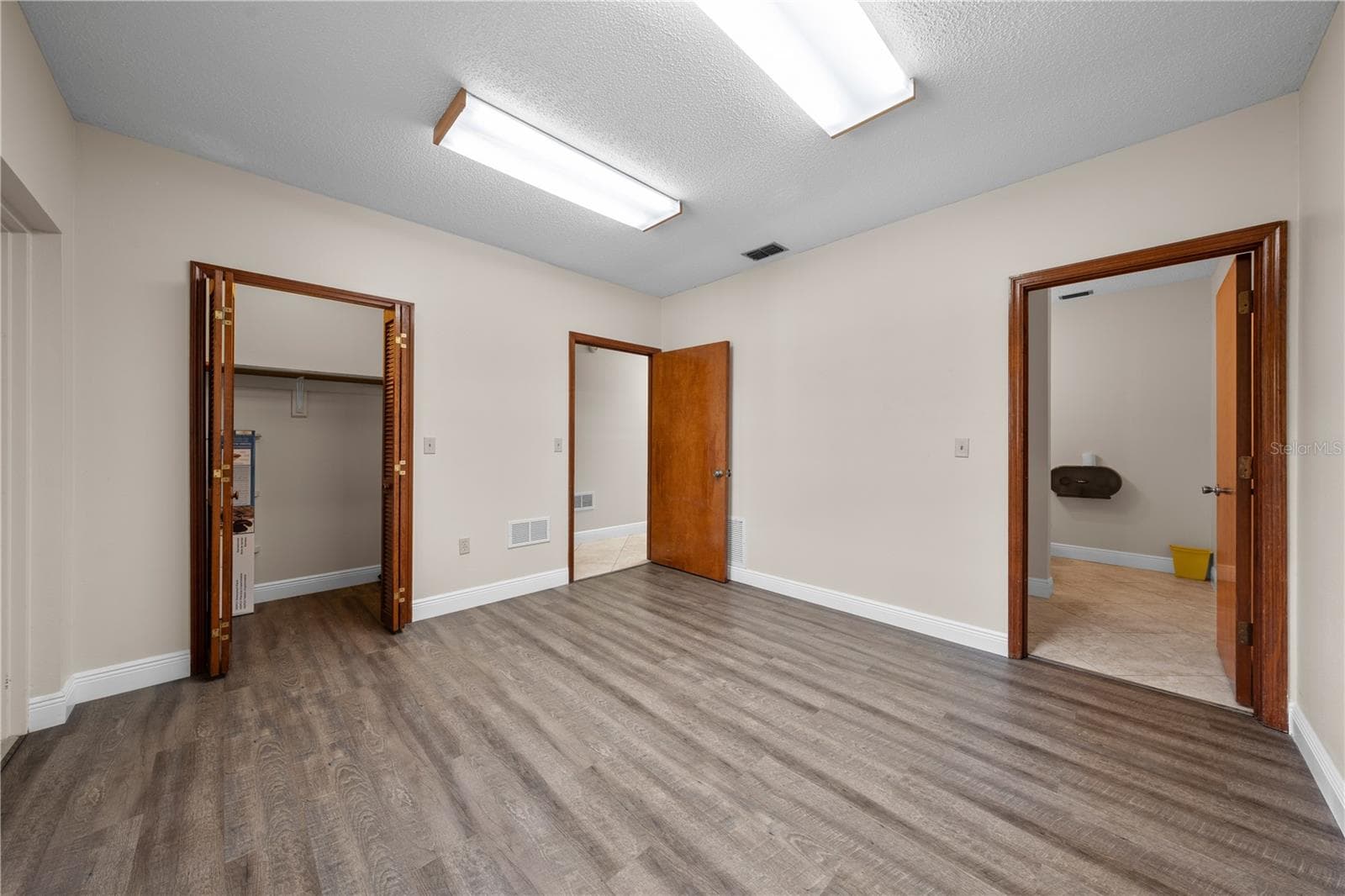 Medical Office at 323 W CYPRESS ST, KISSIMMEE, photo 61 of 83