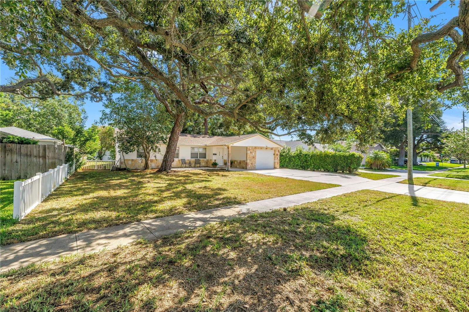 Single Family Residence at 518 62ND AVE NE, ST PETERSBURG, photo 32 of 35