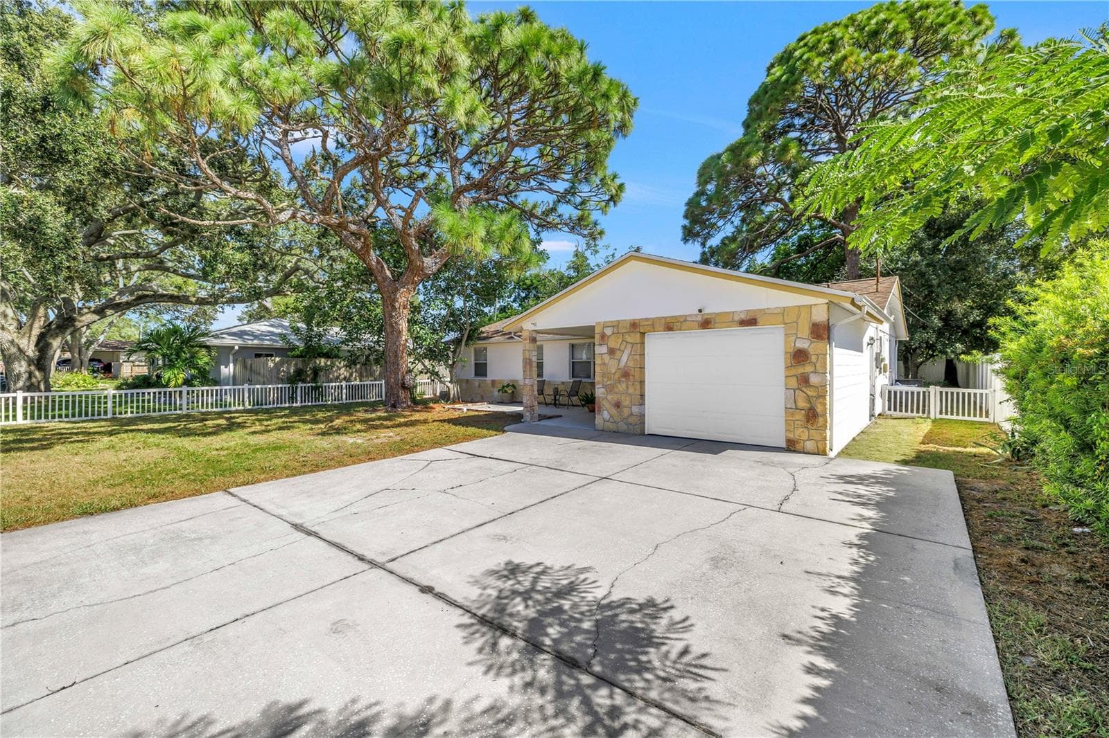 Single Family Residence at 518 62ND AVE NE, ST PETERSBURG, photo 2 of 35