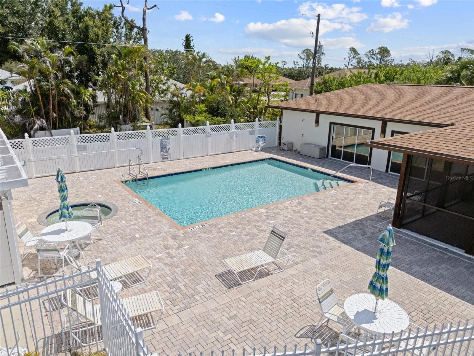 Community pool - 9182 PINEHAVEN WAY, ENGLEWOOD